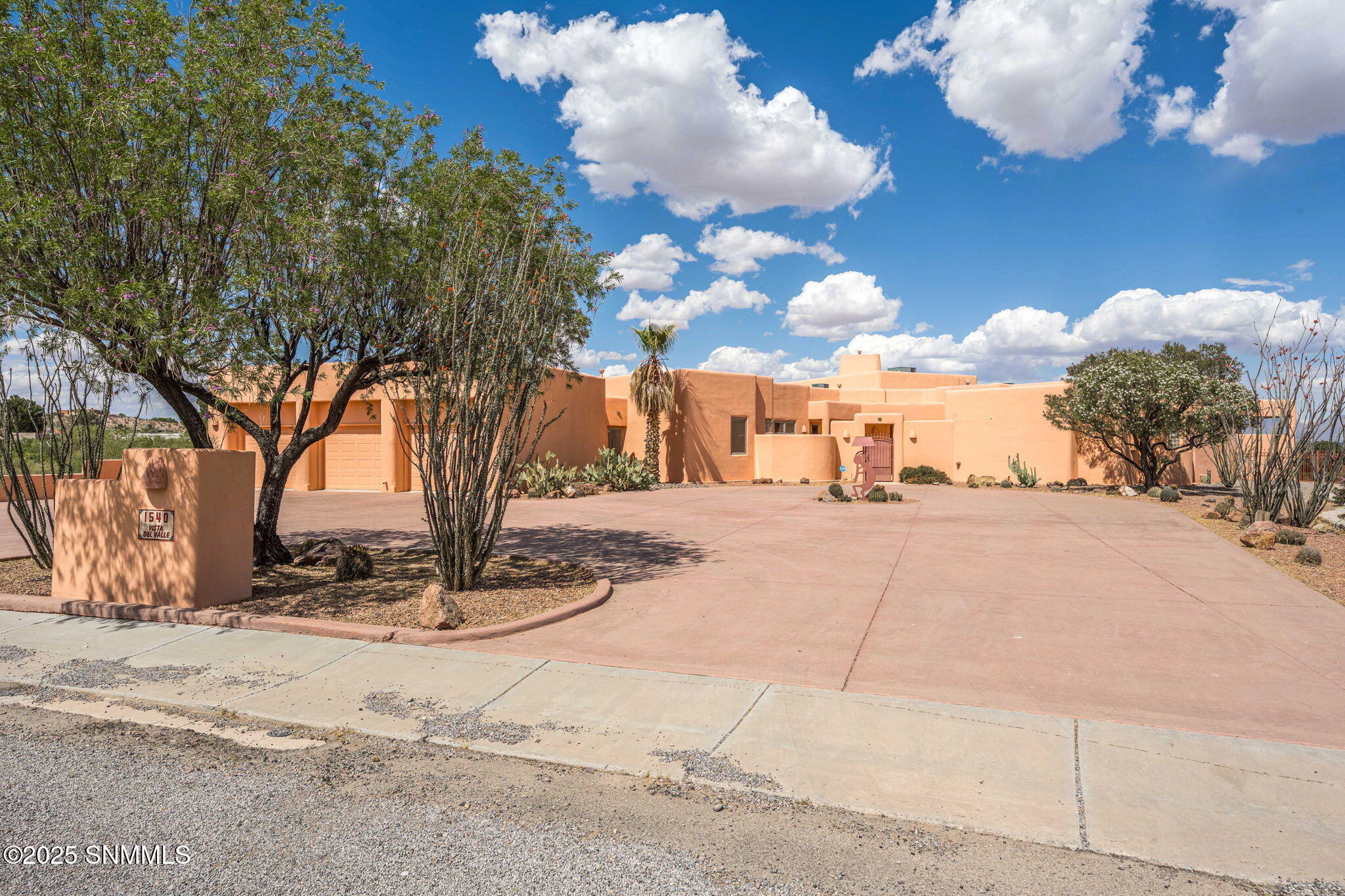 1540 Vista Del Valle Property Photo 71
