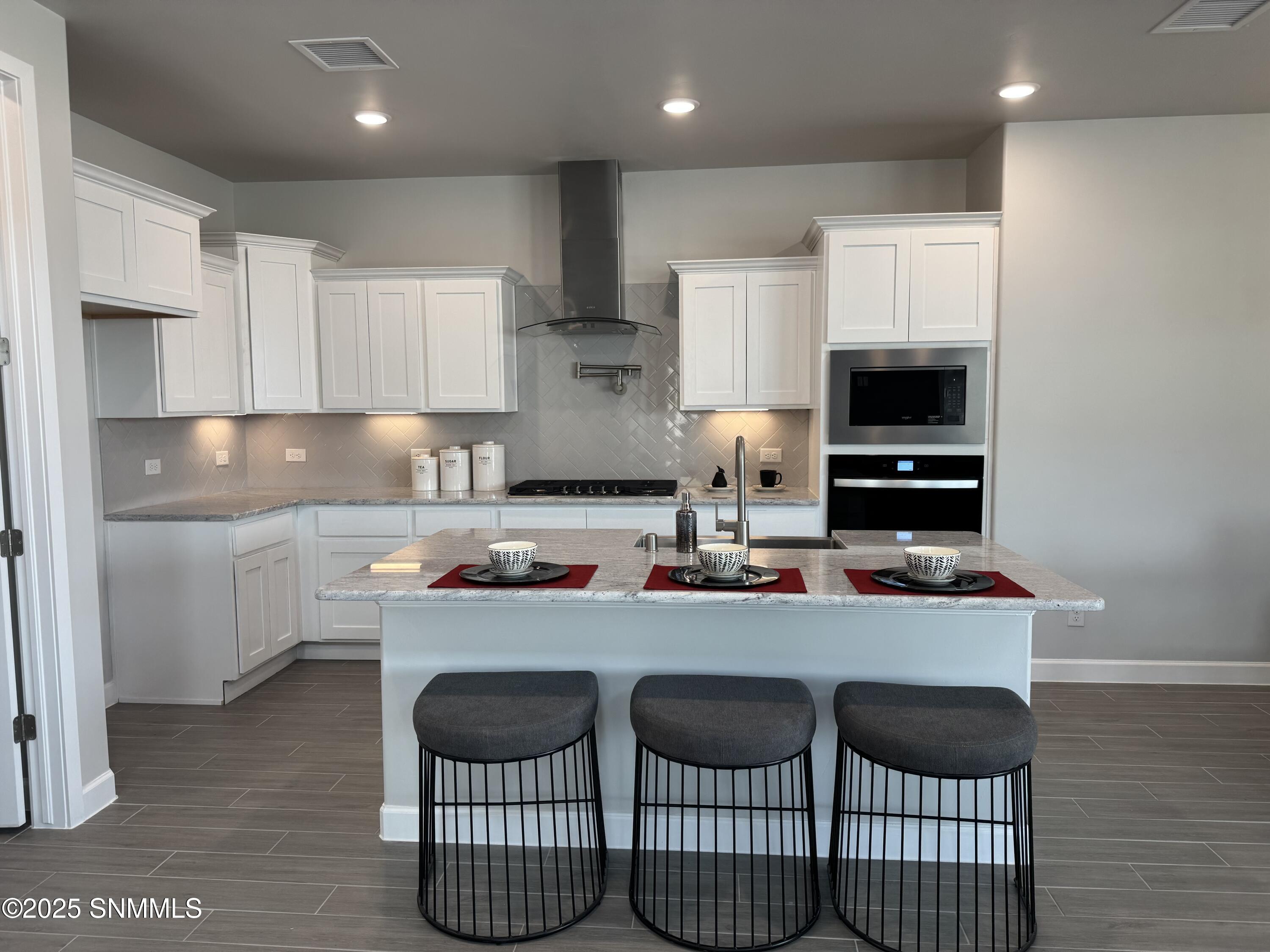 229 Frances Street Property Photo 6