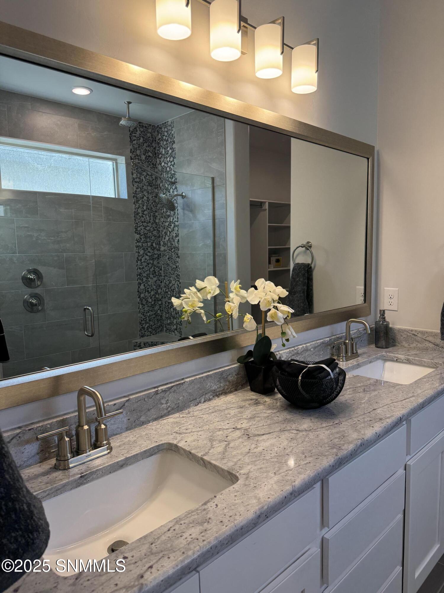 229 Frances Street Property Photo 12