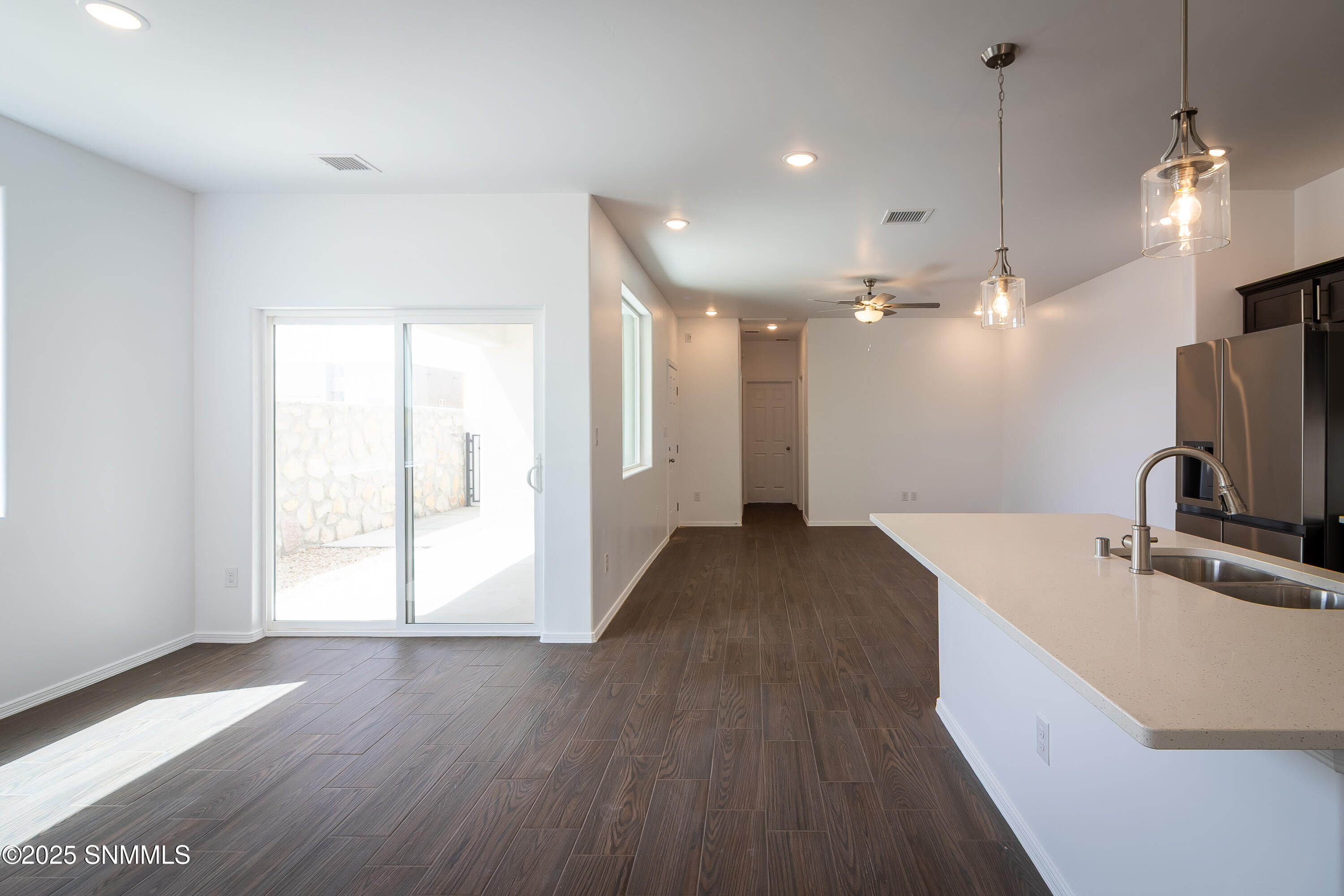 3020 Gladstone Street Property Photo 15