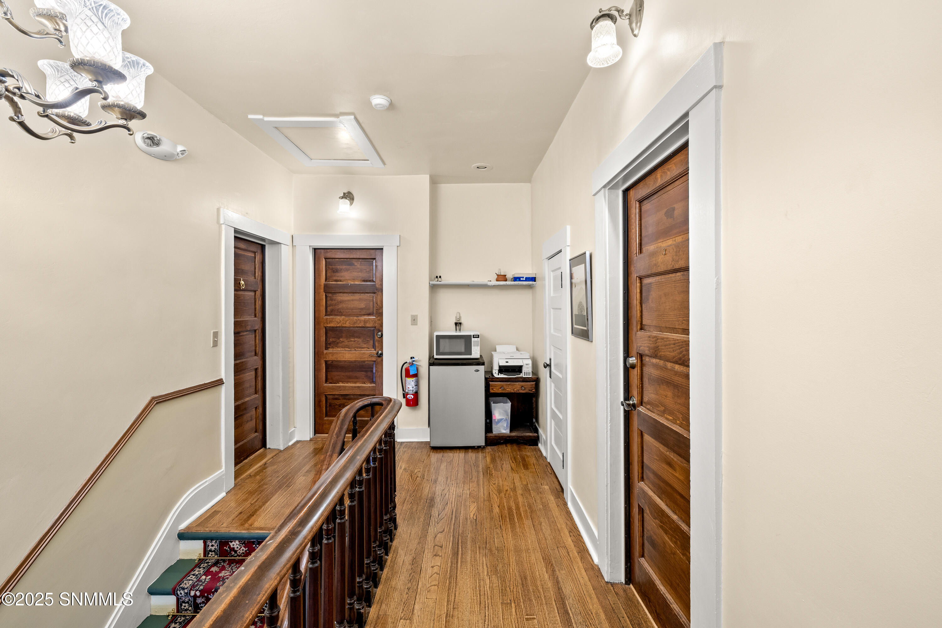411 W Broadway Street Property Photo 45