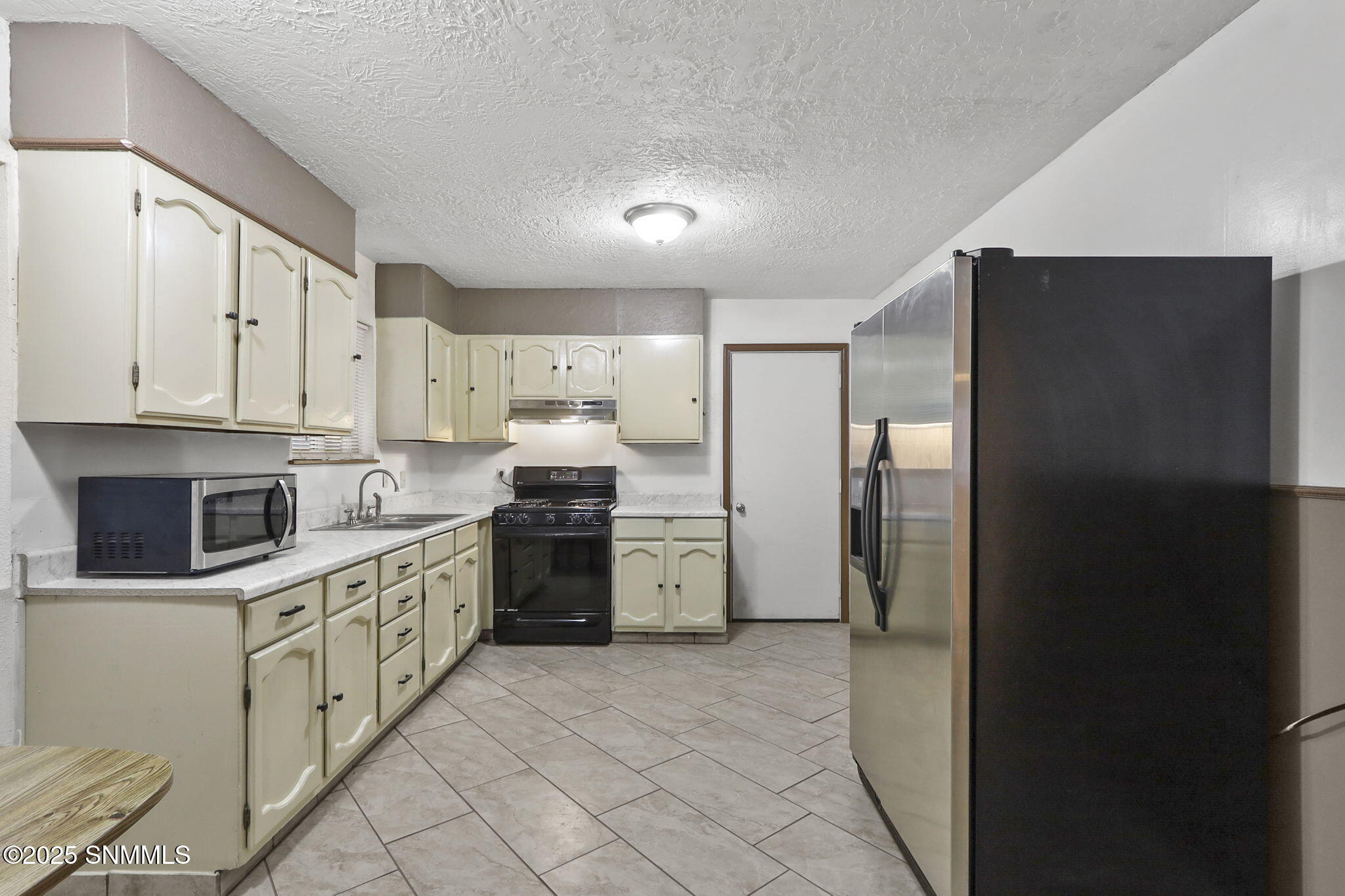 6145 W Bataan Memorial Property Photo 22