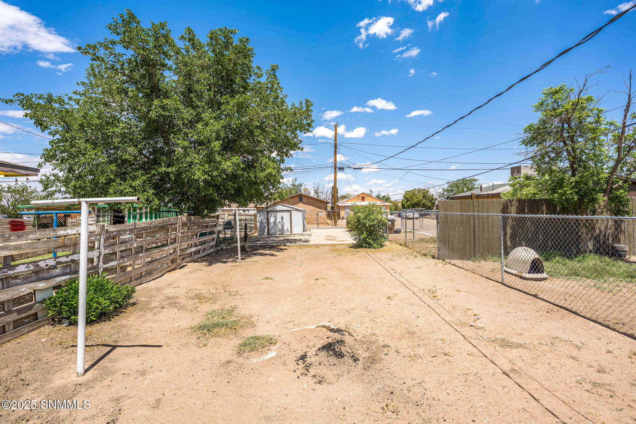 1116 W Hadley Property Photo 20