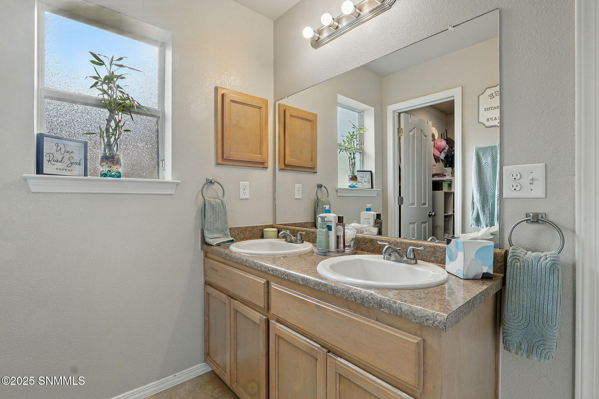 5801 Laurensito Street Property Photo 21