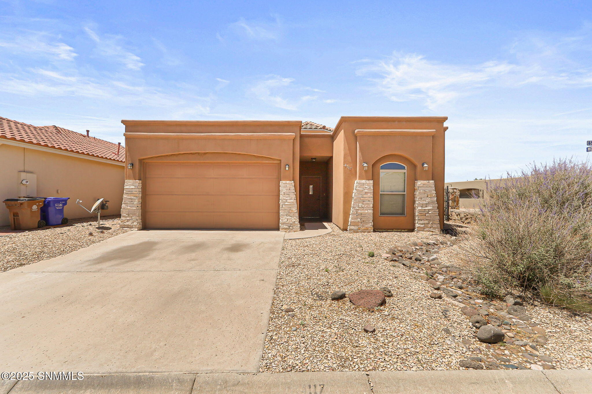 4117 Espana Way Property Photo 2