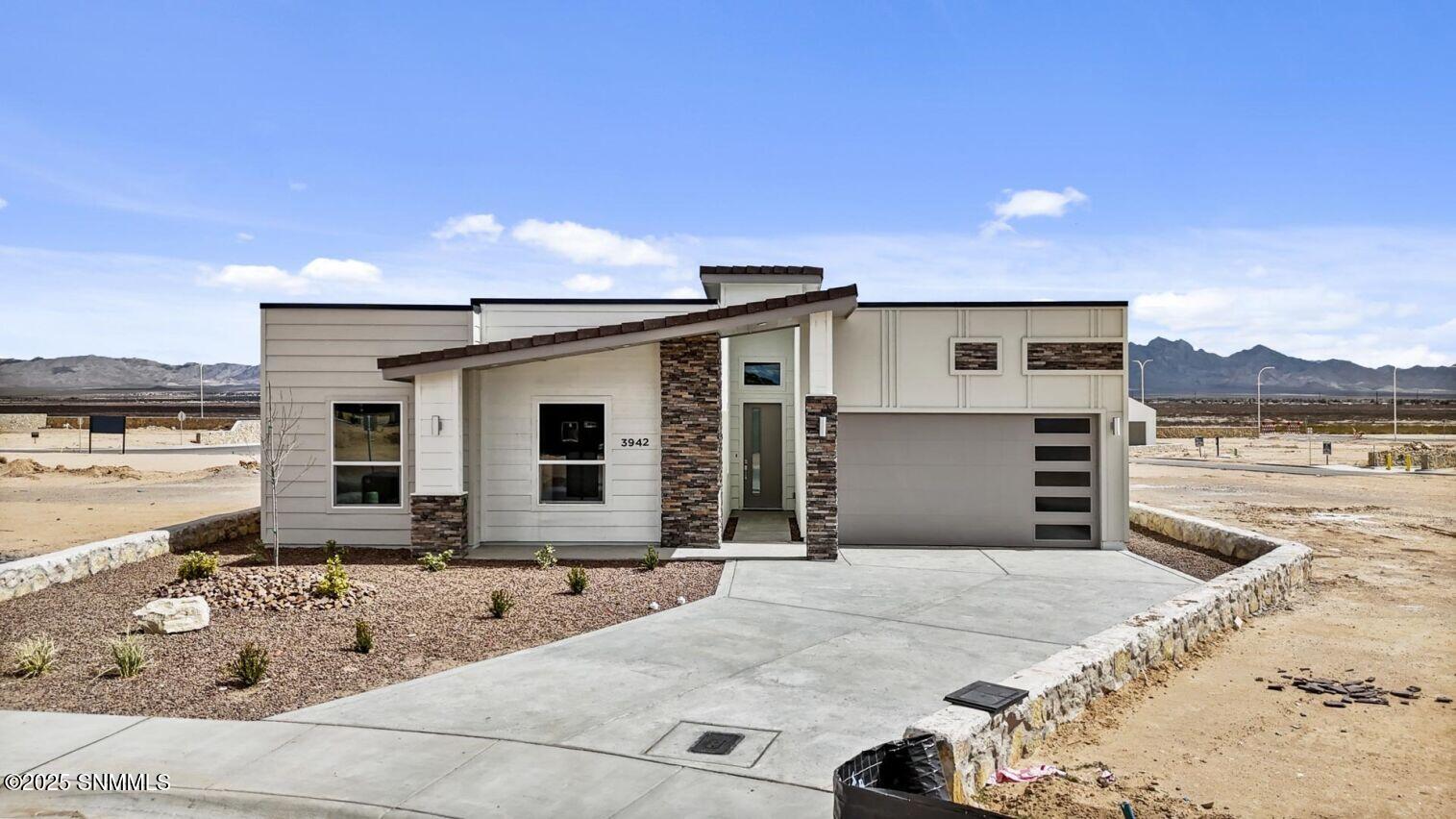 3942 Heartland Loop Property Photo 1