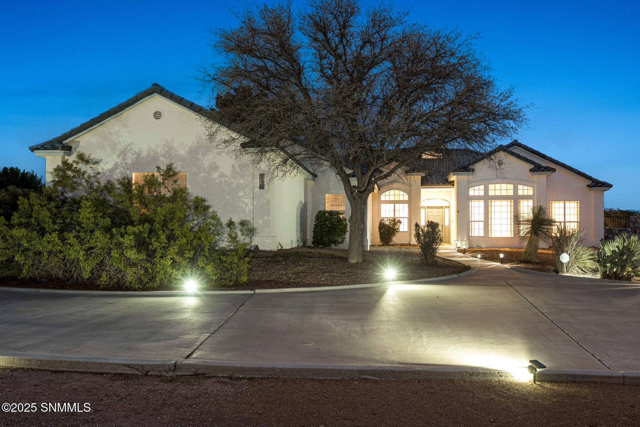 4406 Echo Canyon Road Property Photo 1