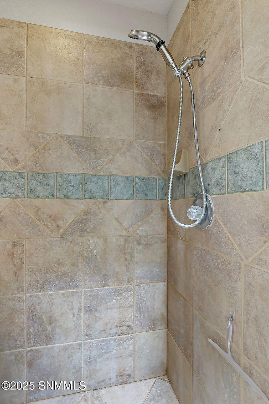 2491 Clearview Drive Property Photo 10