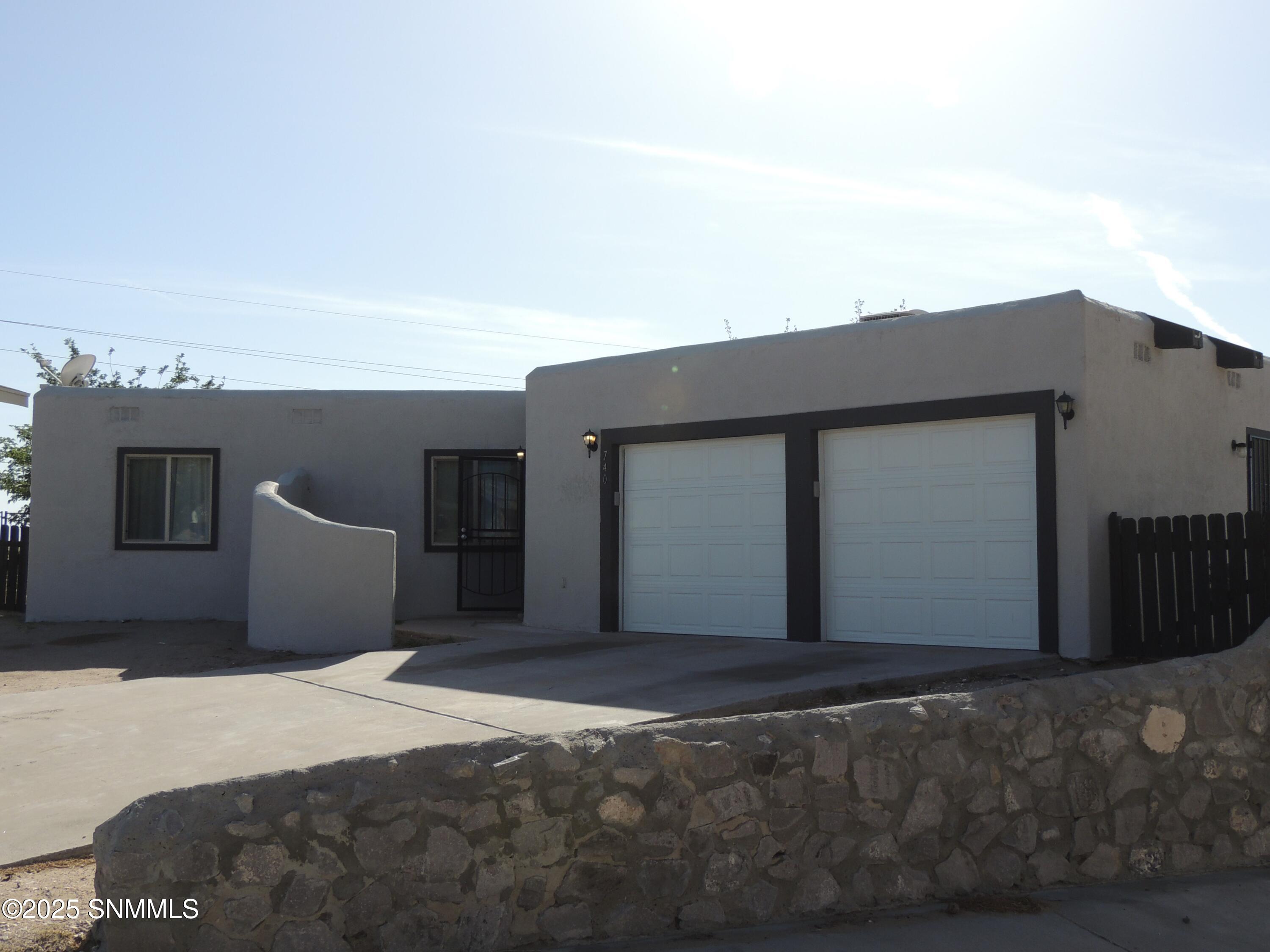 740 Lariat Drive Property Photo 2