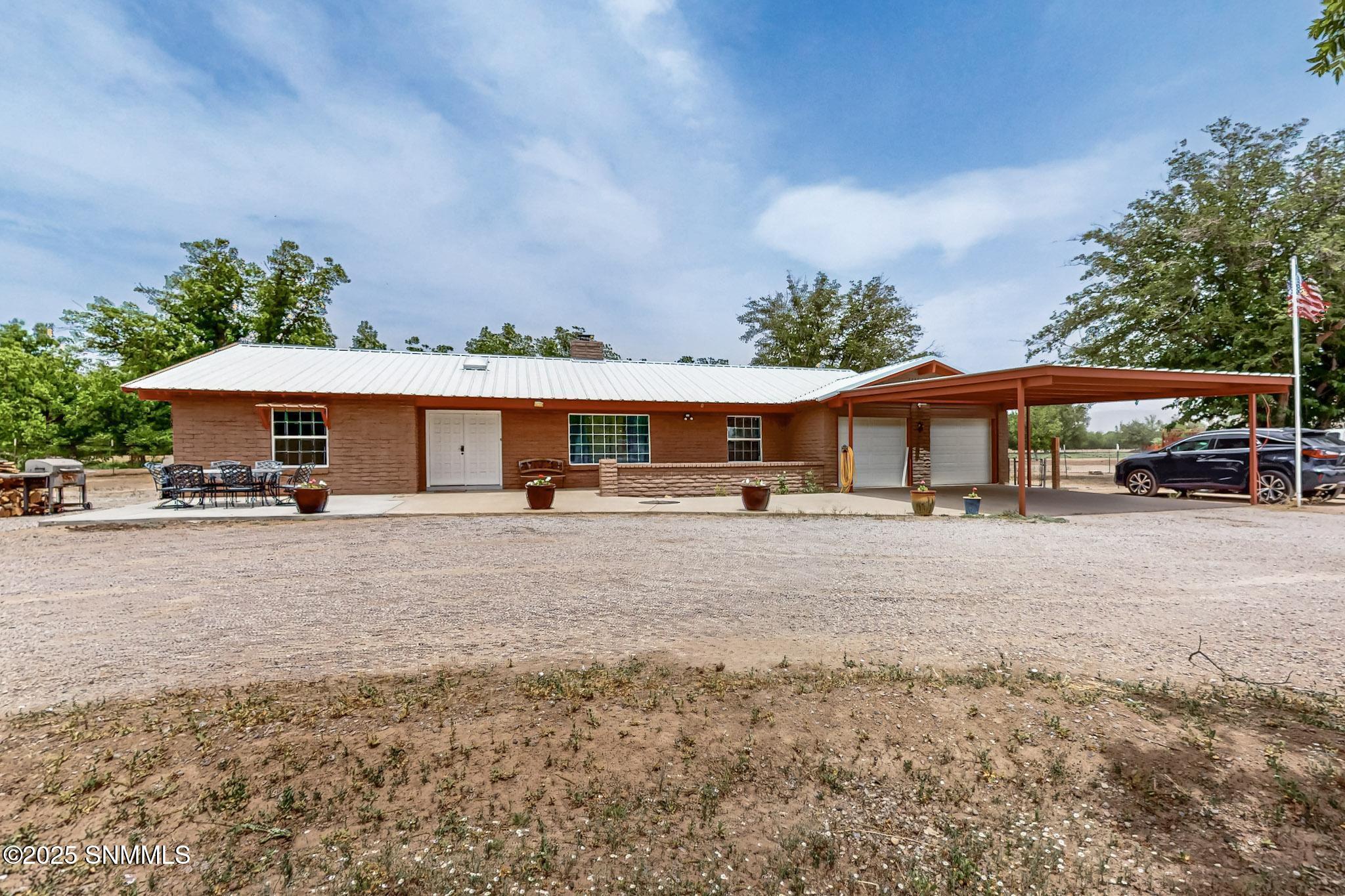 317 Blue Sky Lane Property Photo 1