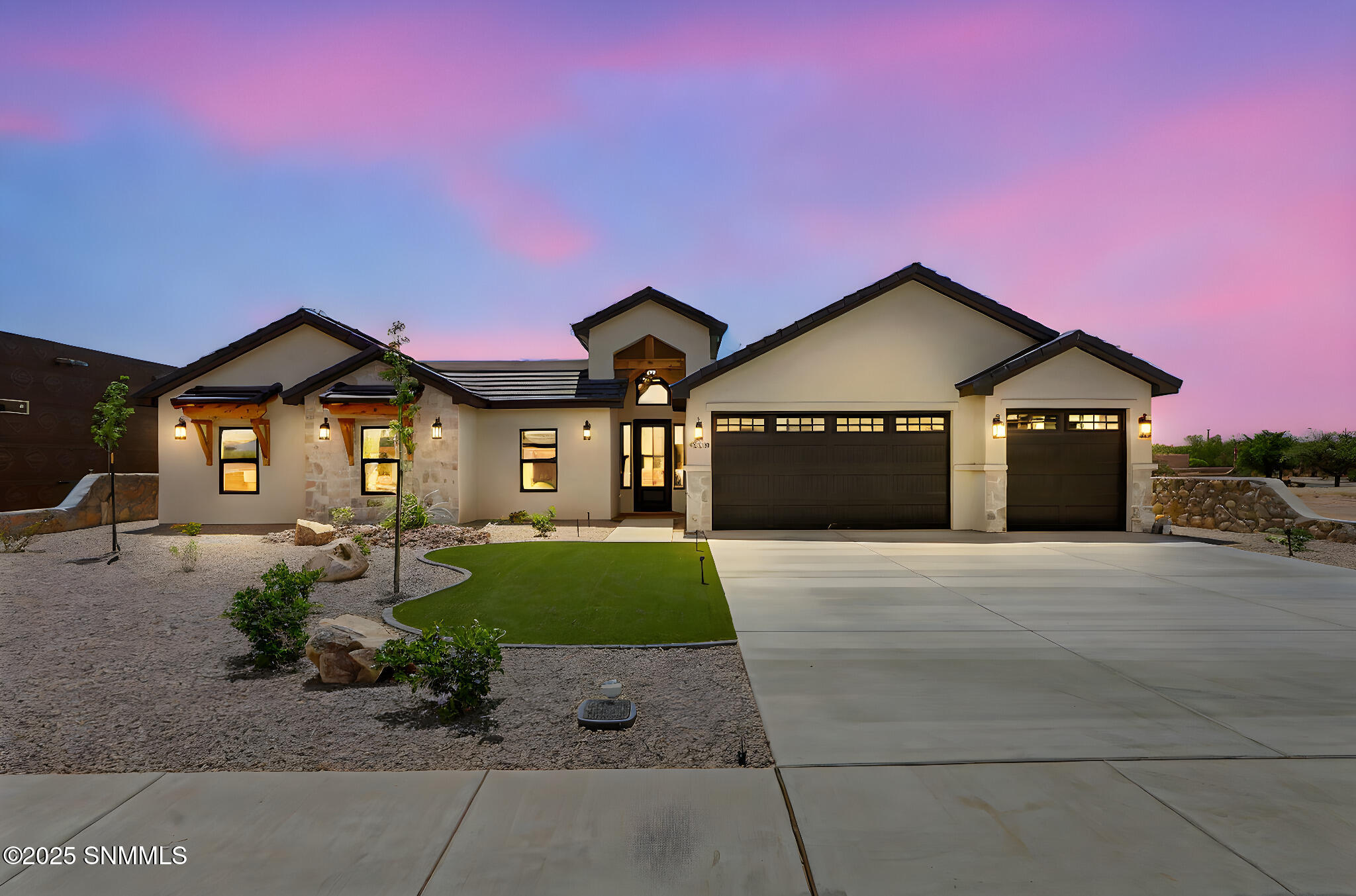 4050 Santa Elena Place Property Photo 1