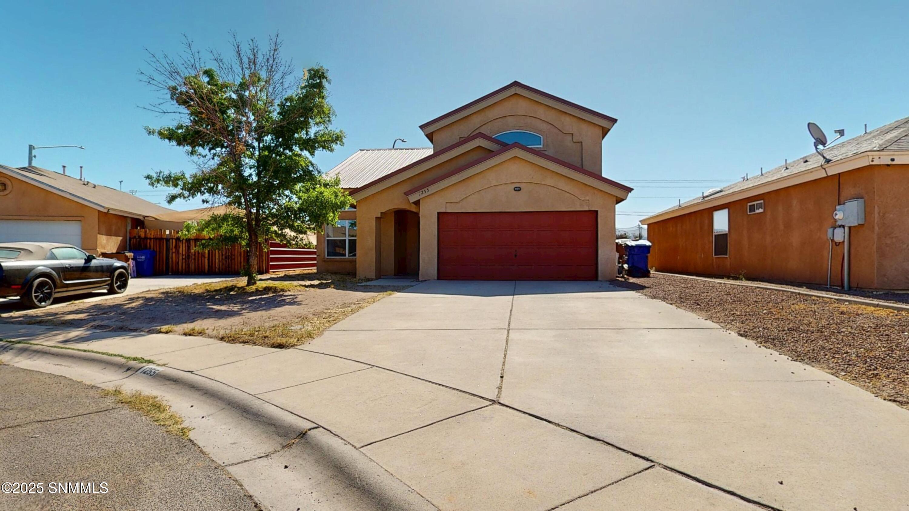 1255 Fountain Loop Property Photo 2