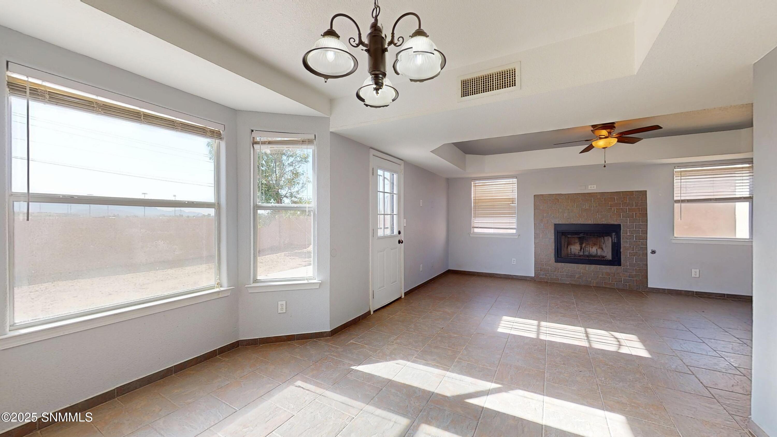 1255 Fountain Loop Property Photo 10