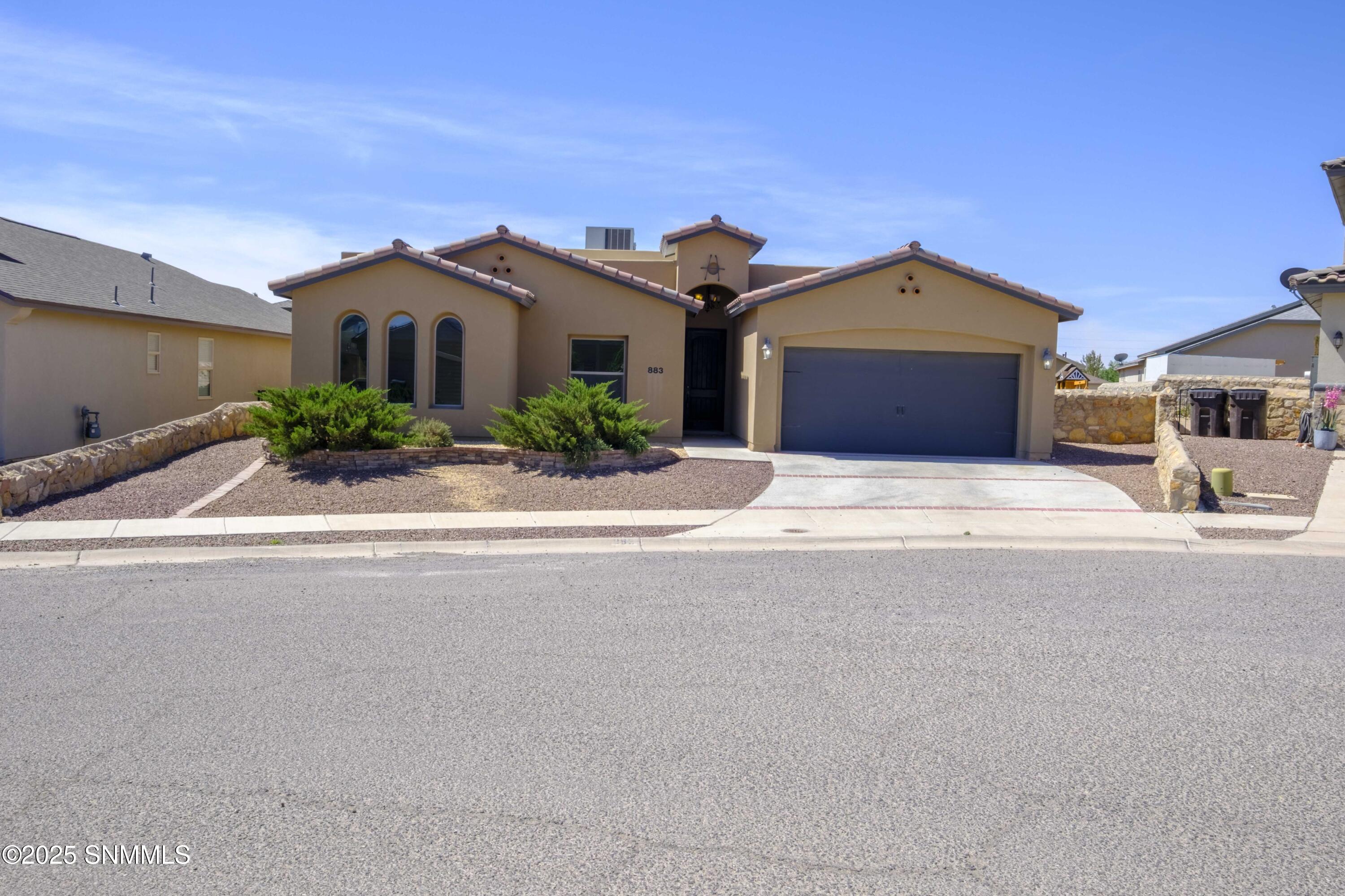 883 Blue Park Avenue Property Photo 2