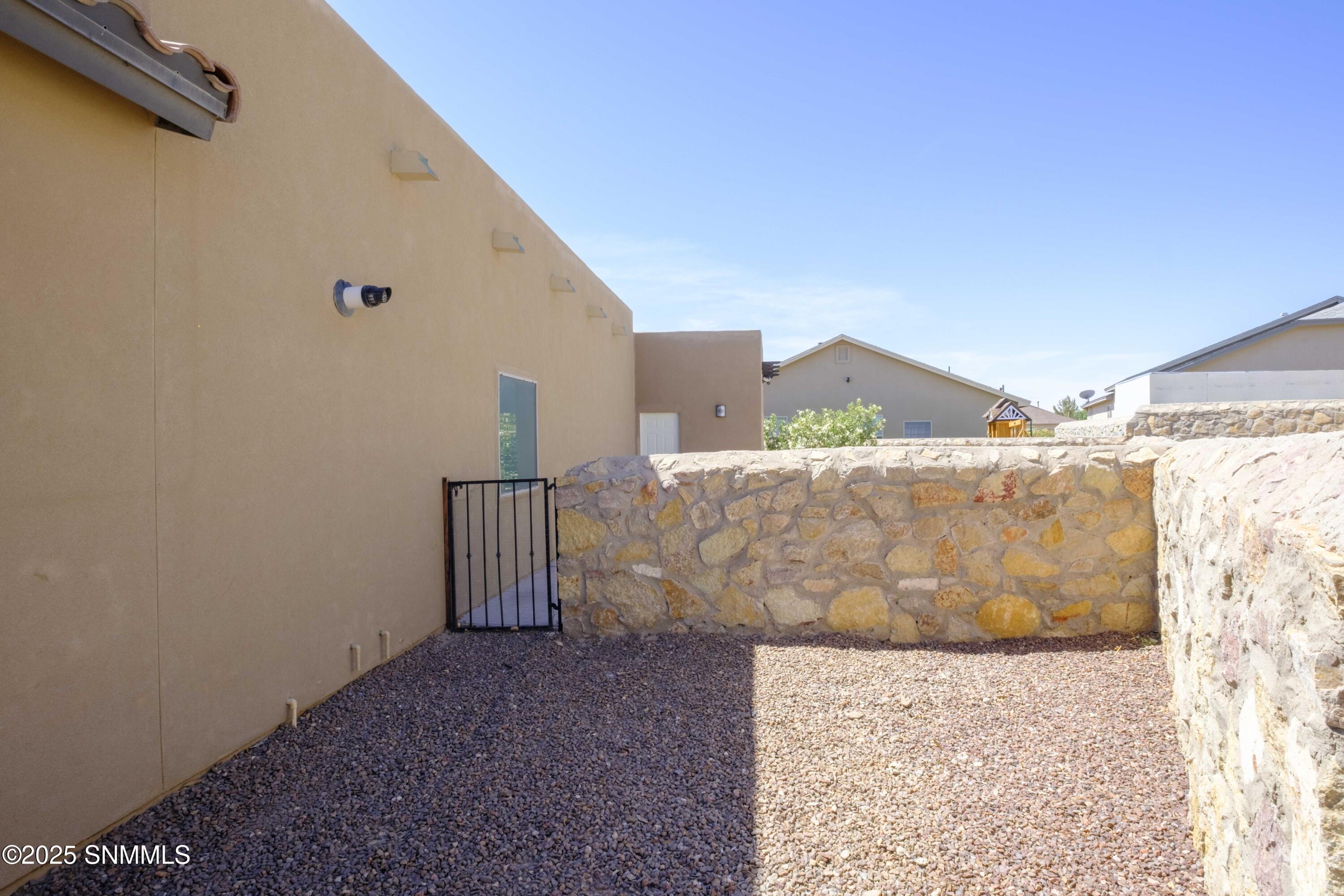 883 Blue Park Avenue Property Photo 5