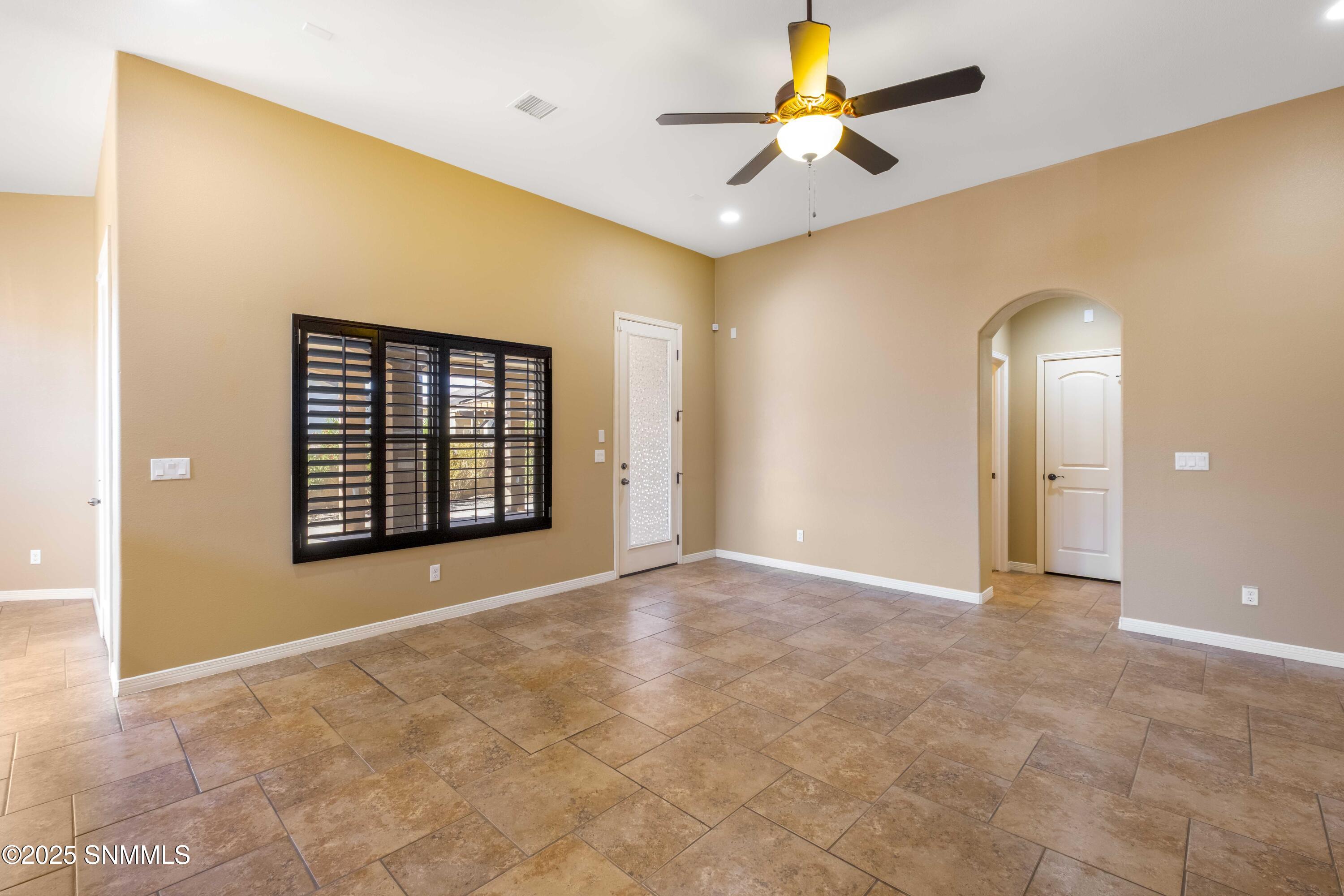 883 Blue Park Avenue Property Photo 8