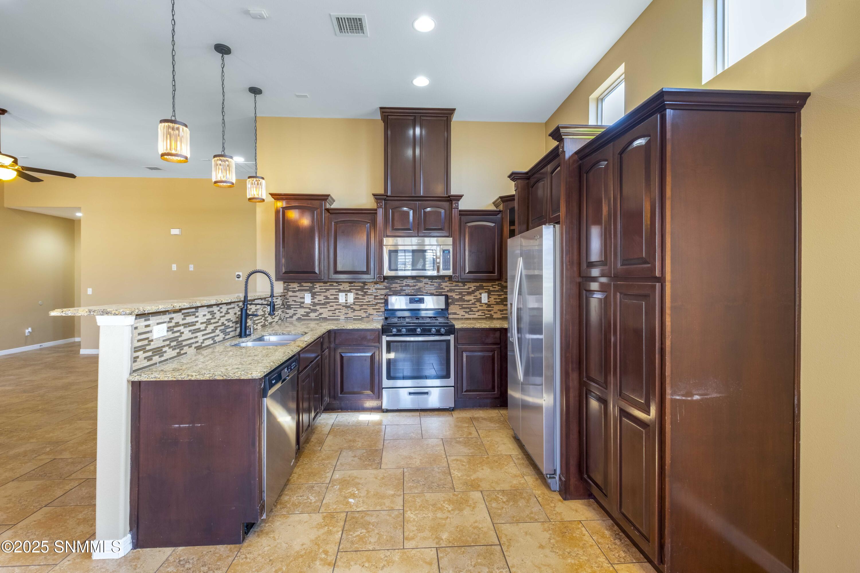 883 Blue Park Avenue Property Photo 15