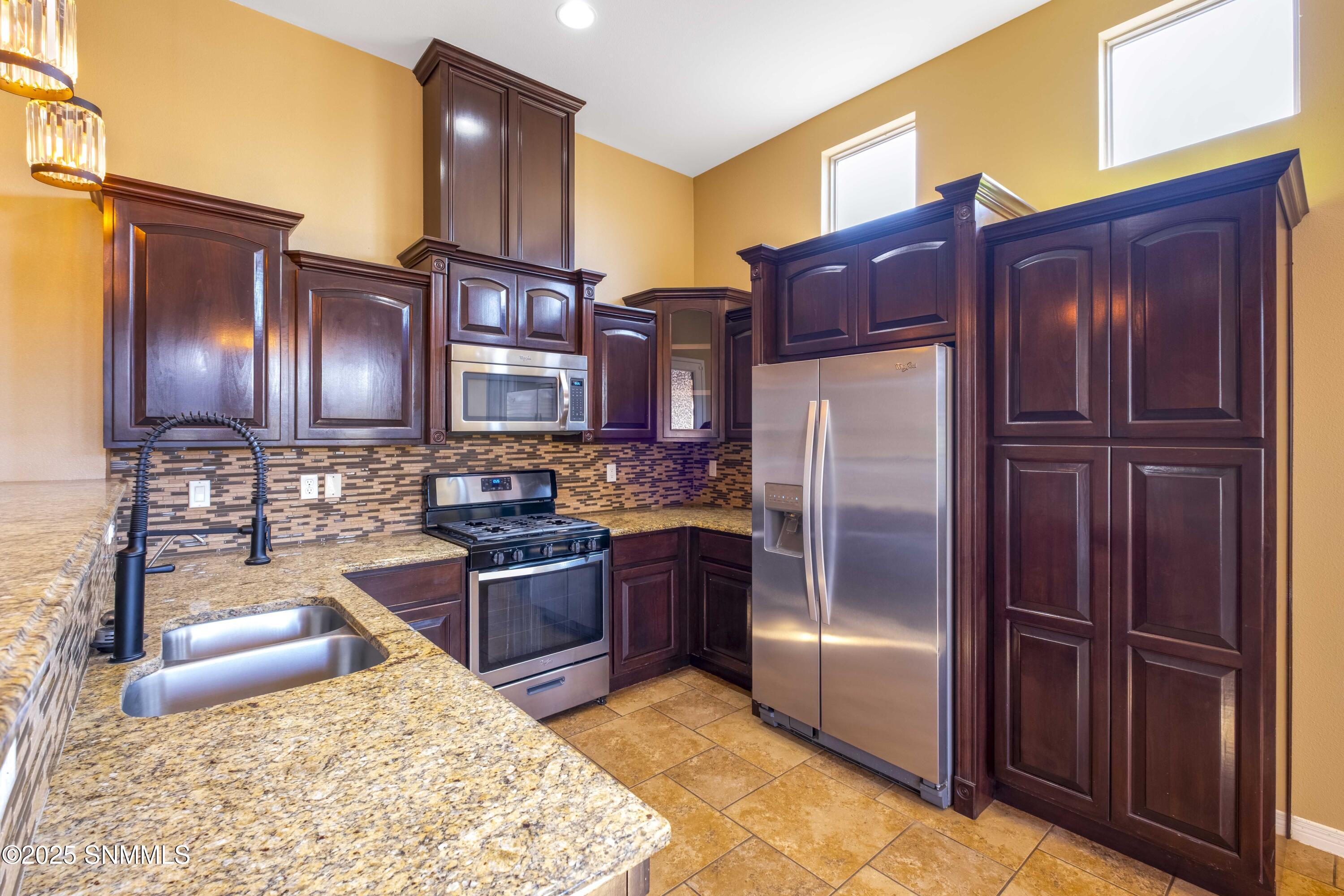 883 Blue Park Avenue Property Photo 18