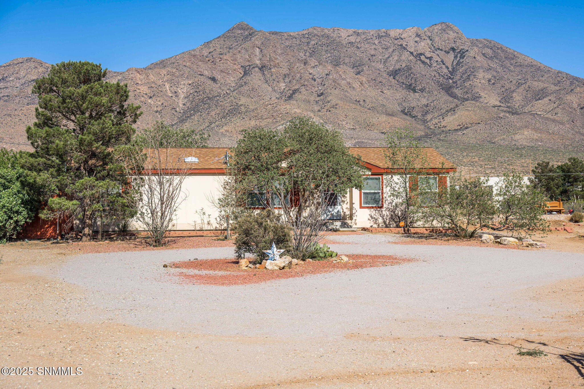 9860 Shining Star Court Property Photo 1