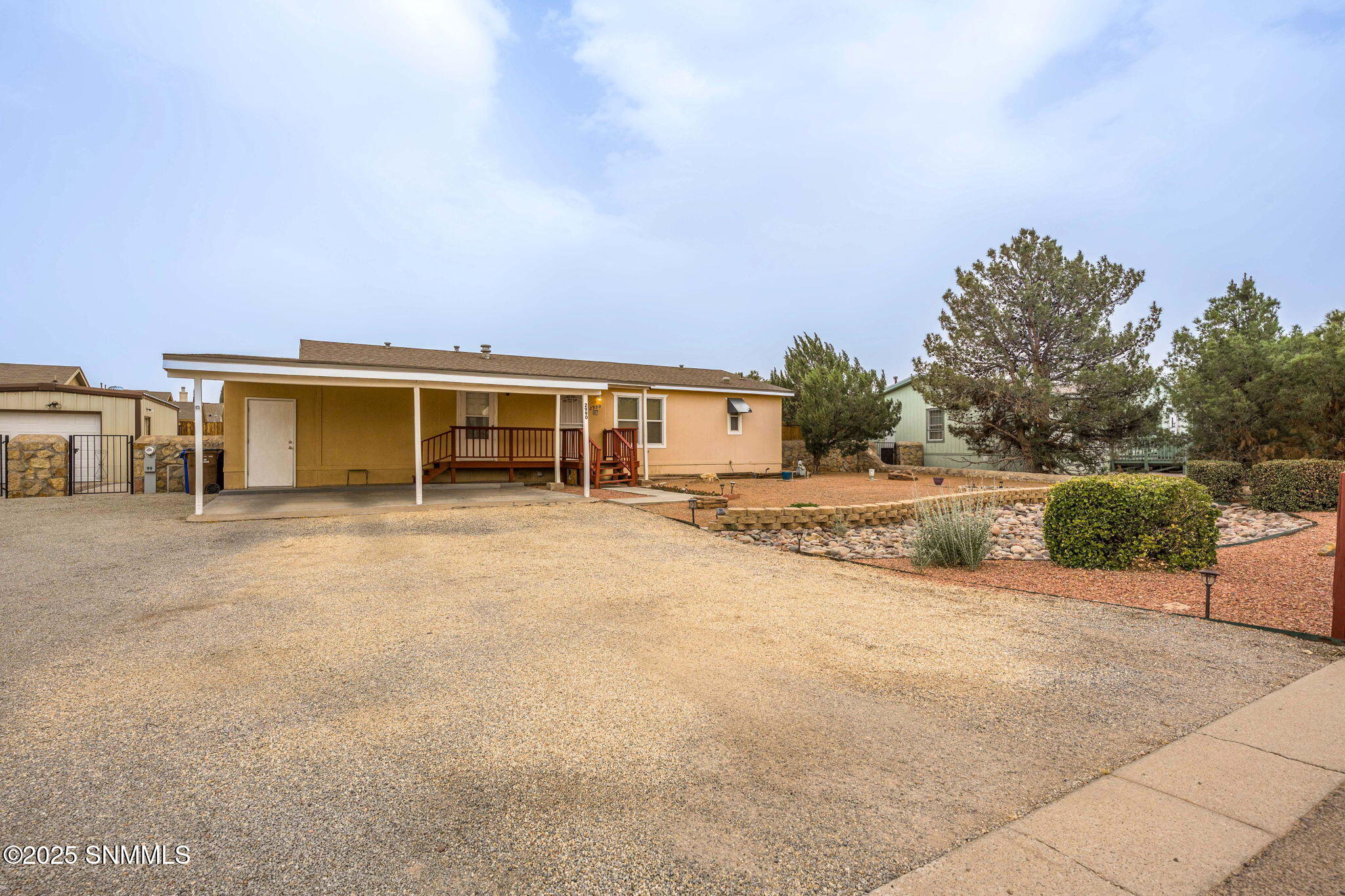 2990 Petunia Lane Property Photo 4
