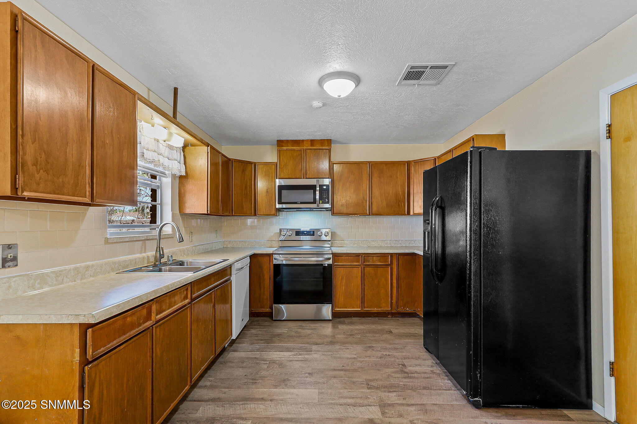 2010 Carlyle Drive Property Photo 12