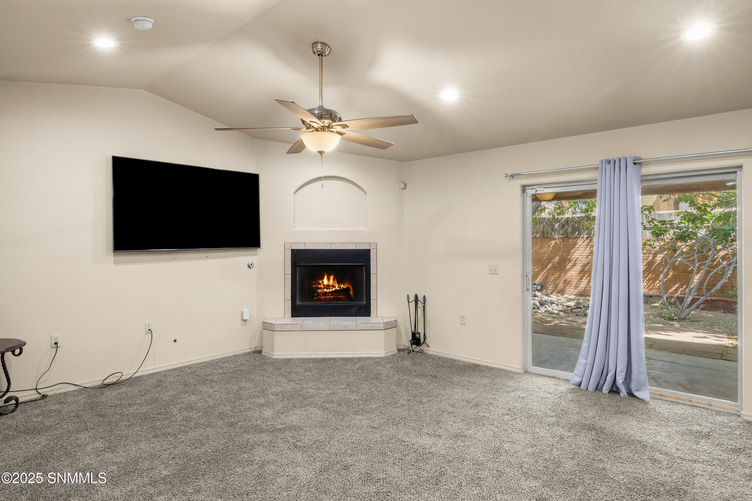 2976 Ancho Avenue Property Photo 6