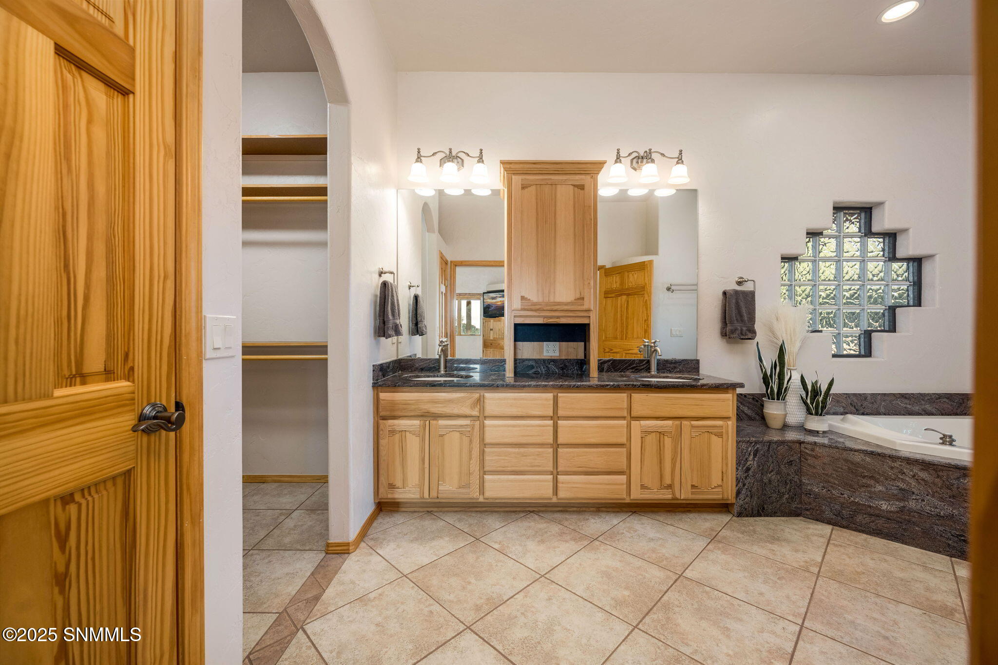 4 Colorado Place Property Photo 33