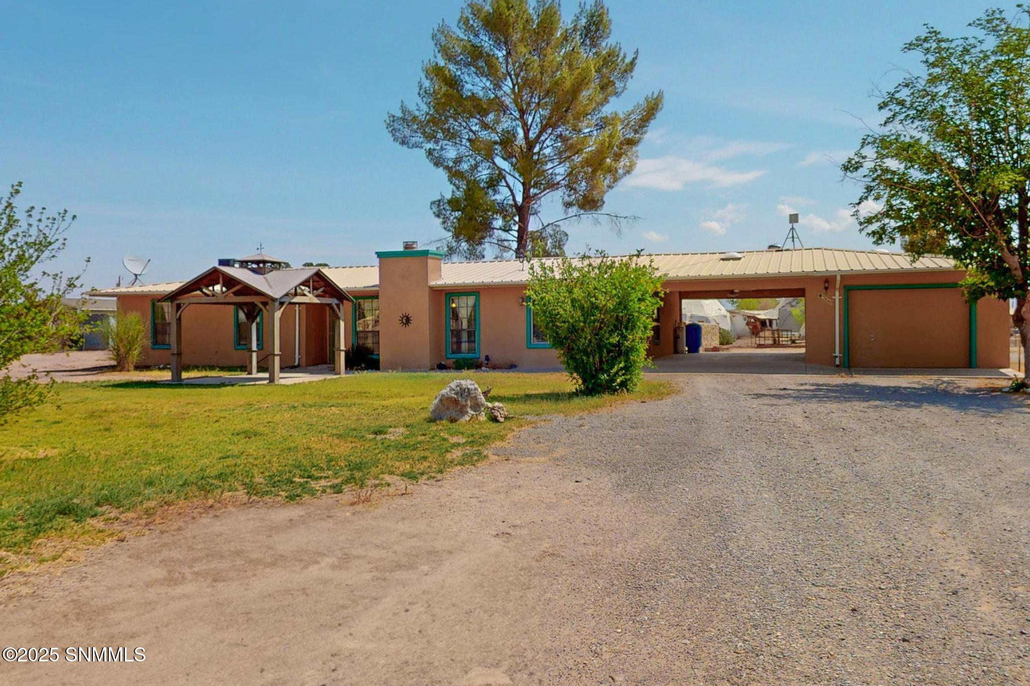 3660 Arcilla Place Property Photo 1
