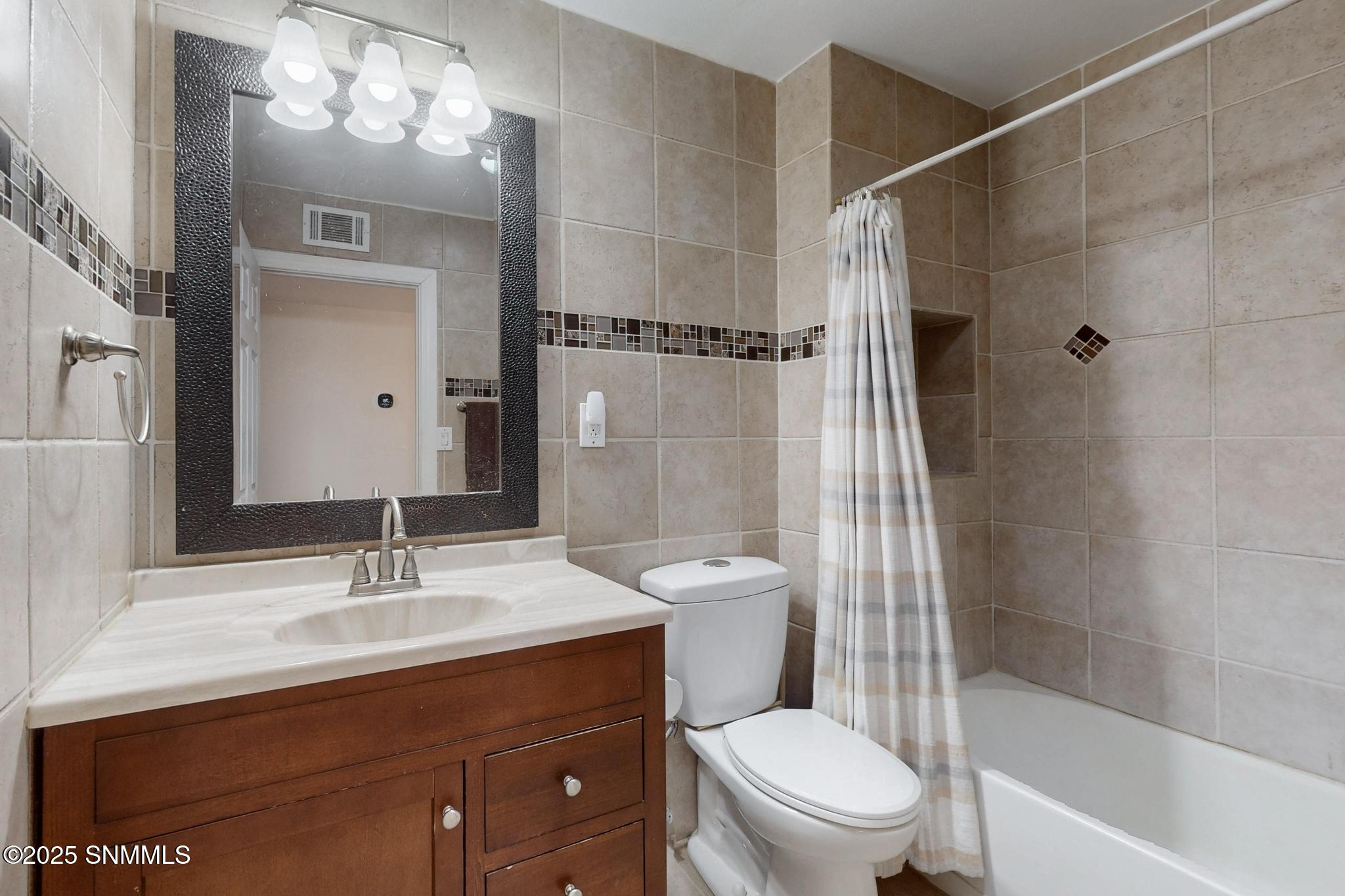 3660 Arcilla Place Property Photo 28