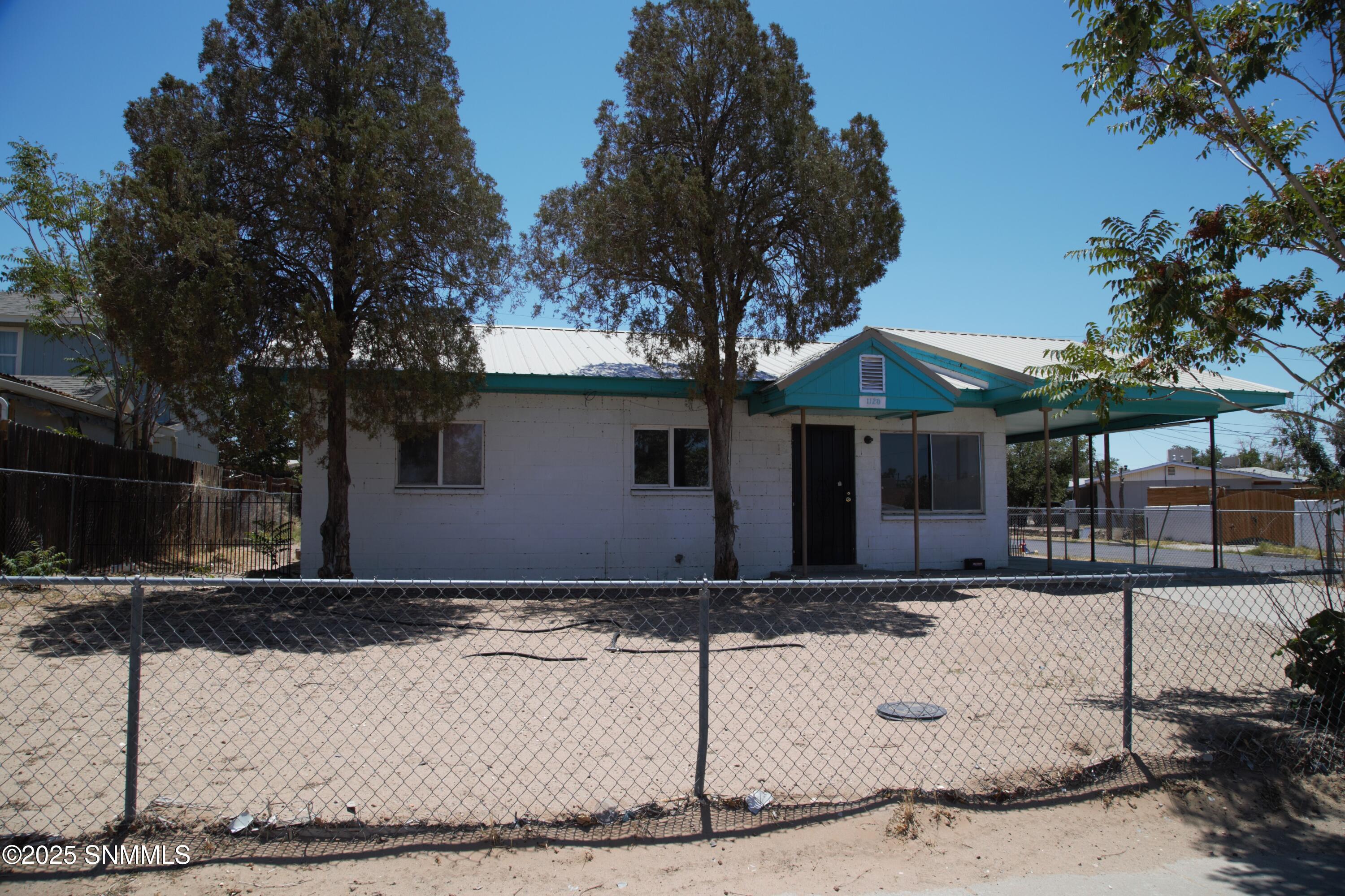 1120 Poplar Avenue Property Photo 3