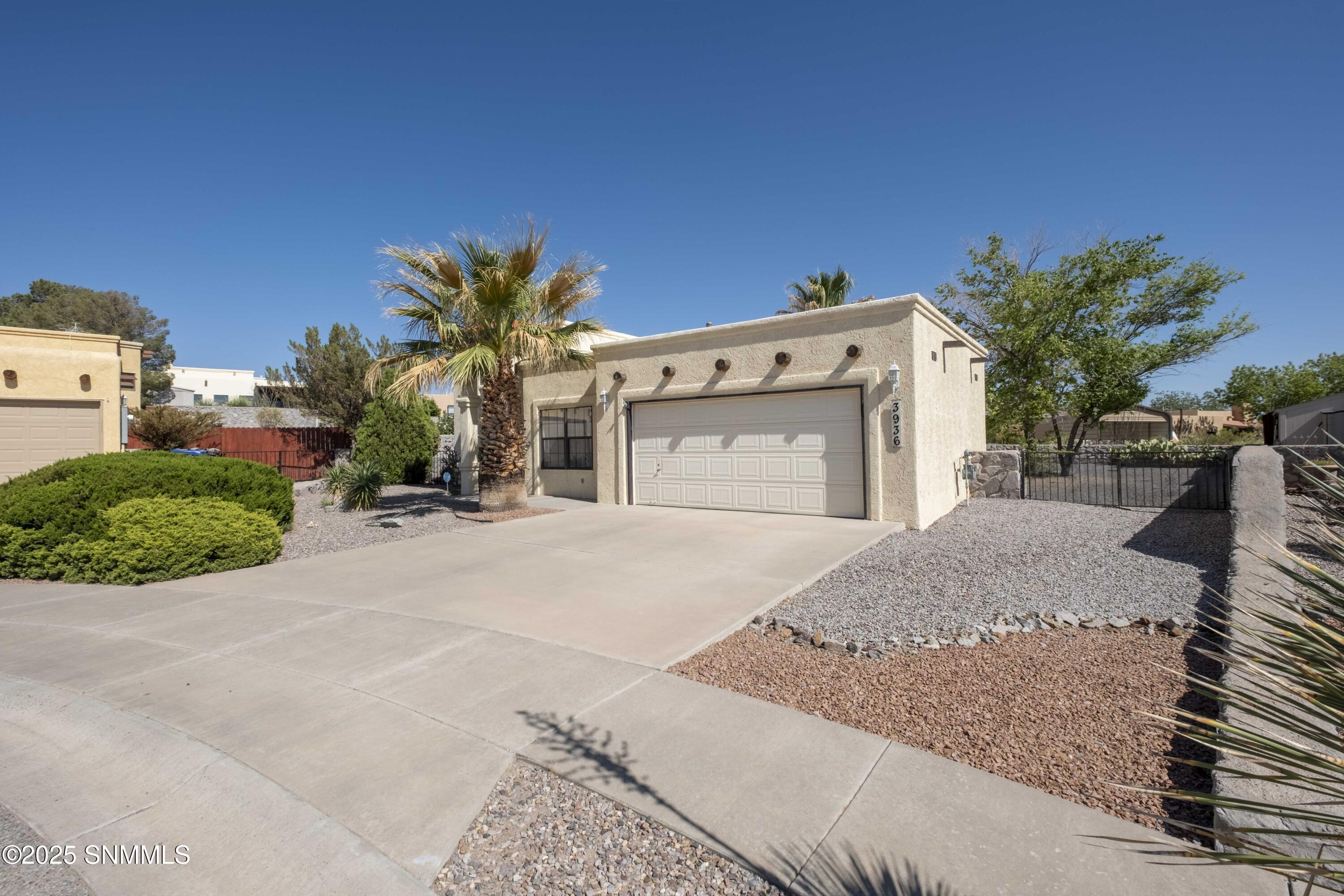 3936 Pineridge Property Photo 3