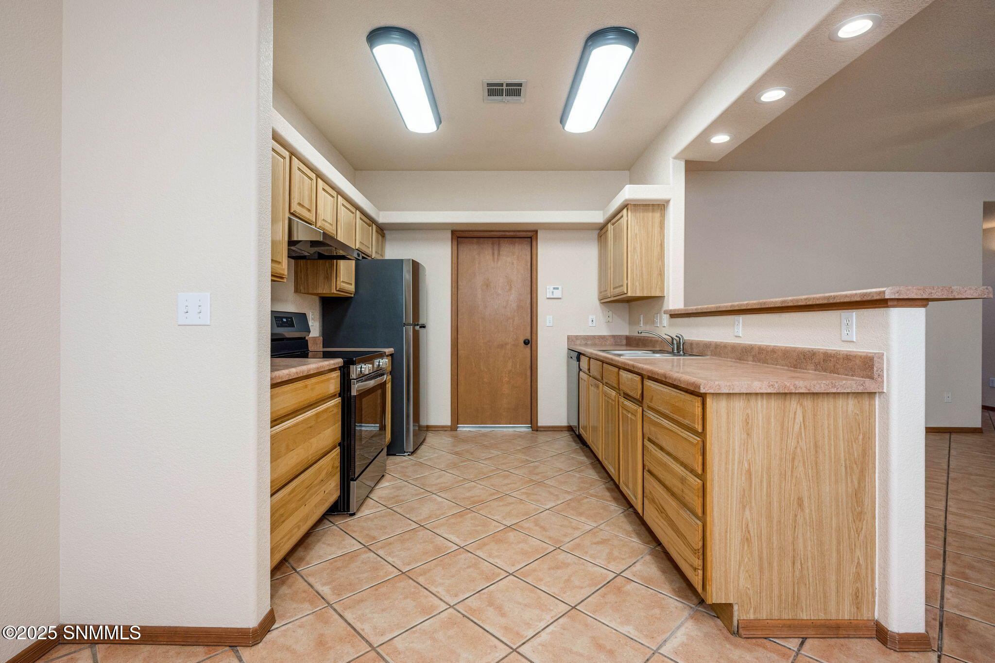 2353 Saturn Circle Property Photo 10