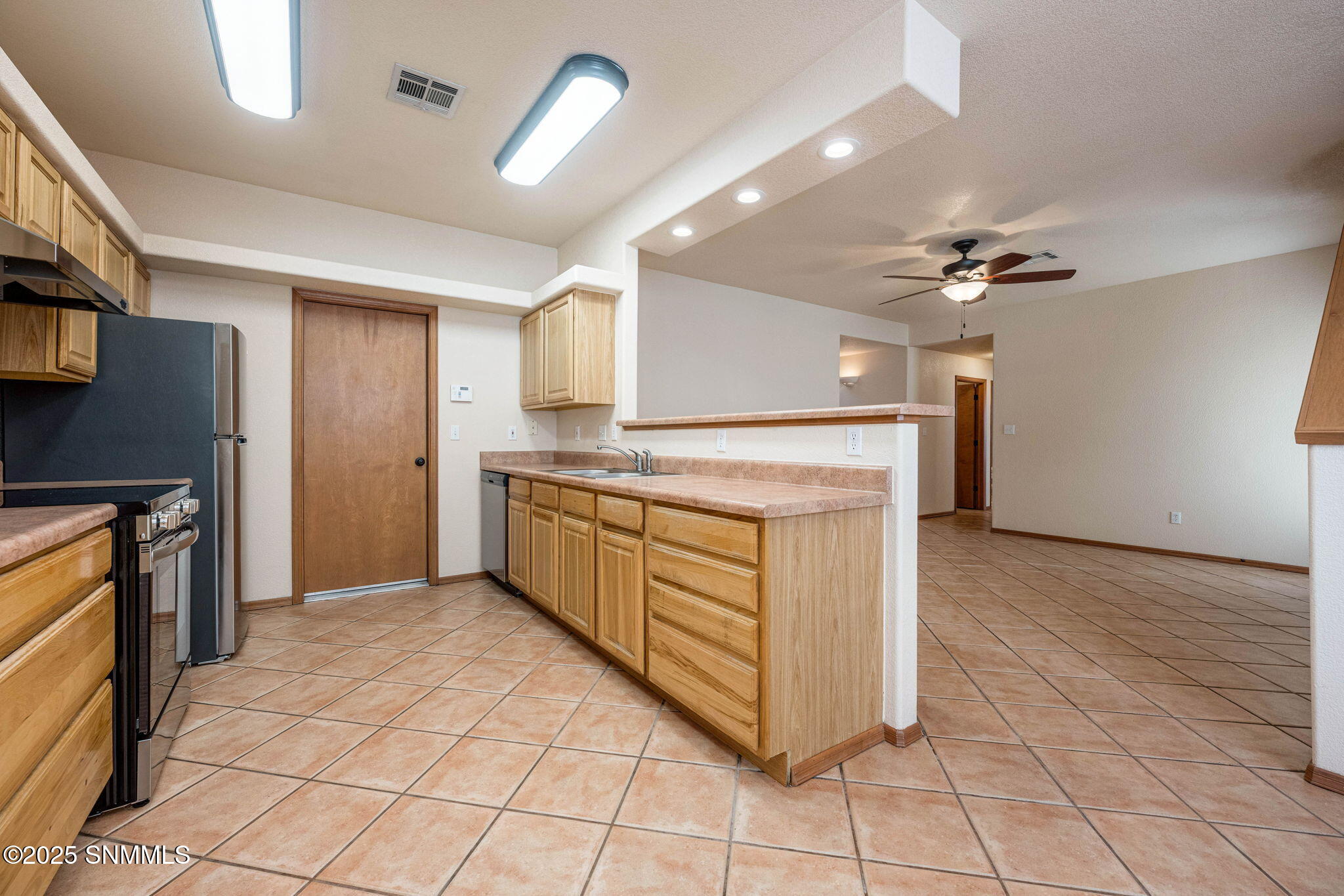 2353 Saturn Circle Property Photo 11