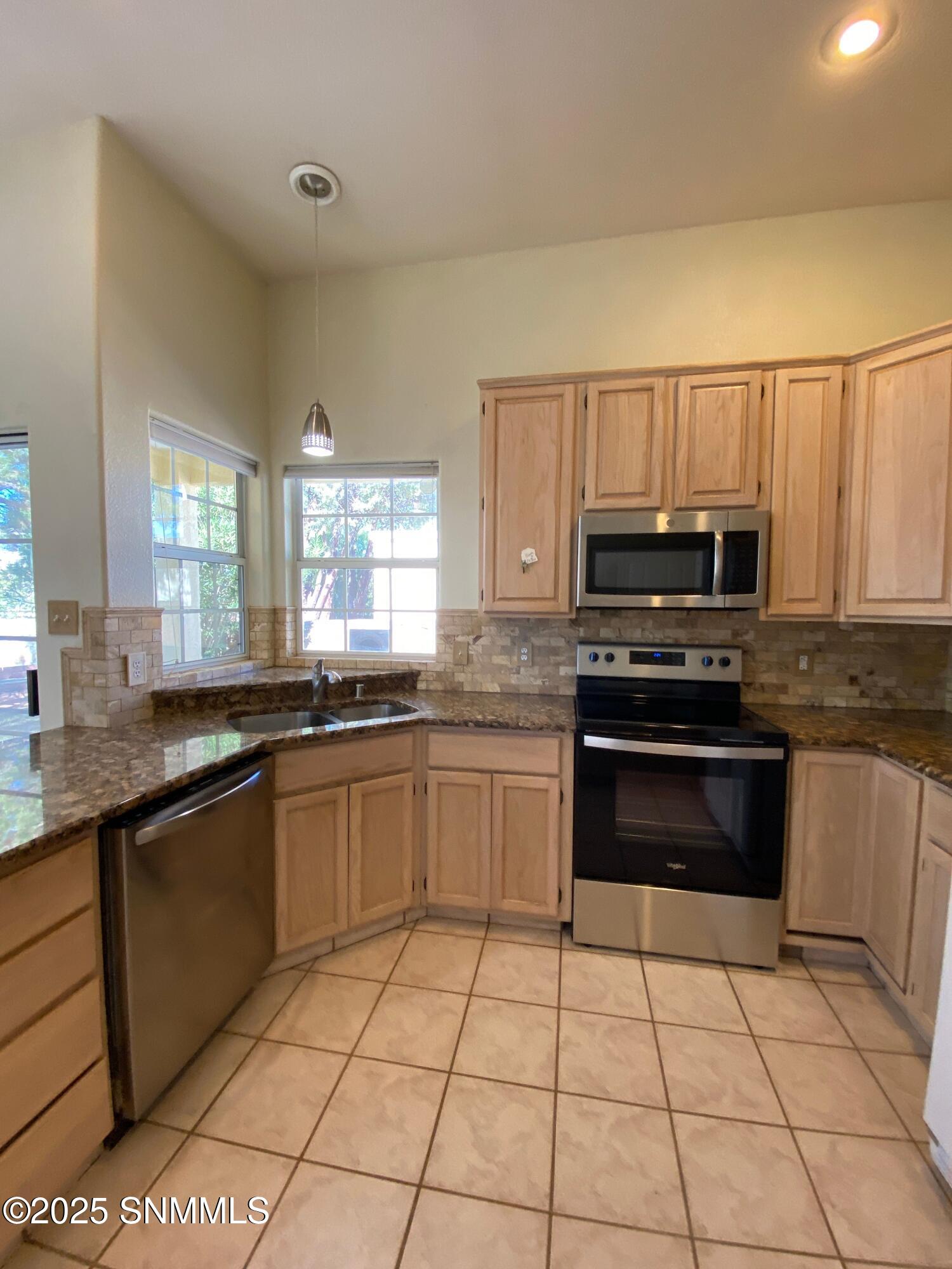 4475 Los Arboles Drive Property Photo 5
