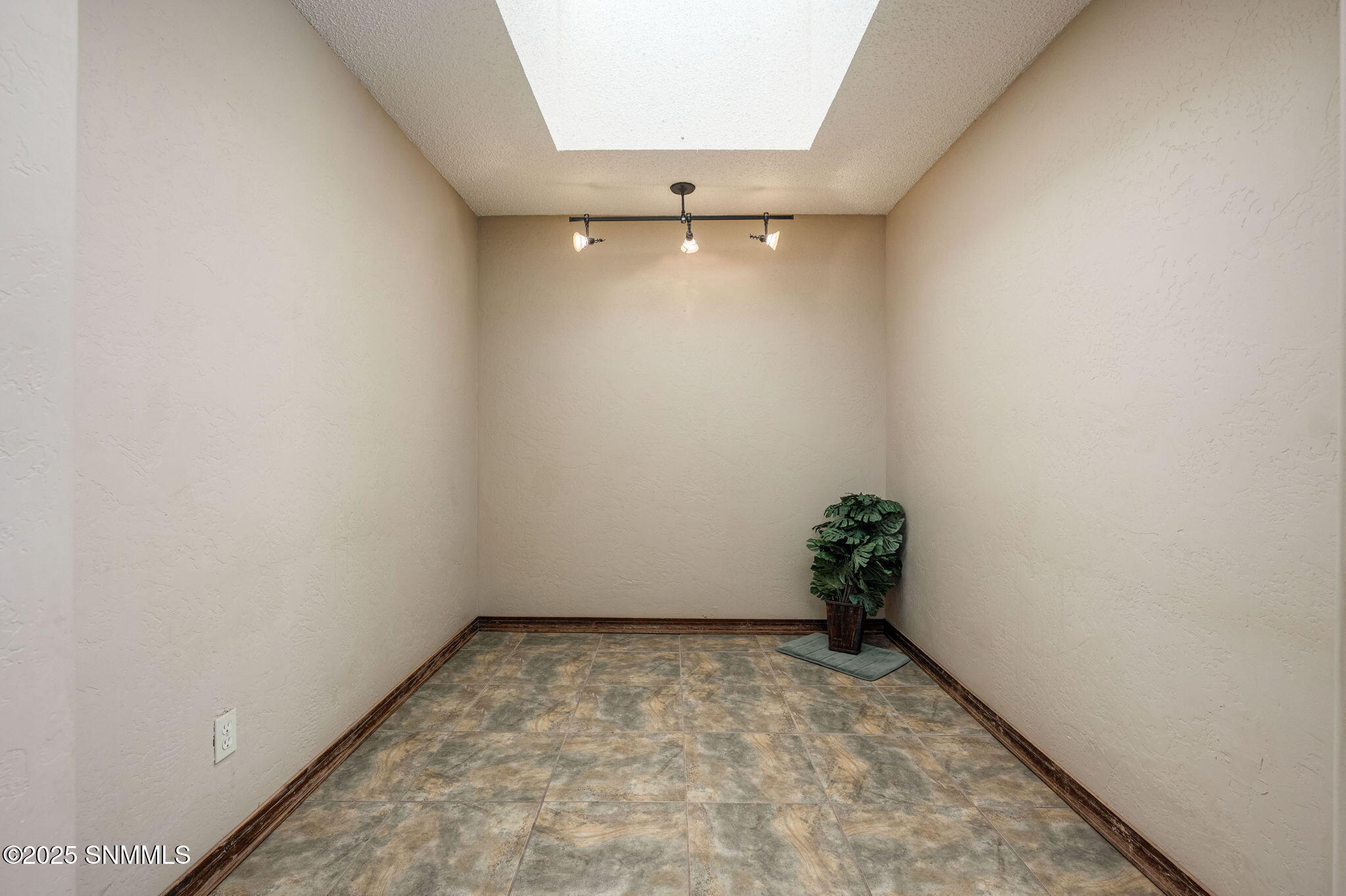 810 Mormon Place A Property Photo 21