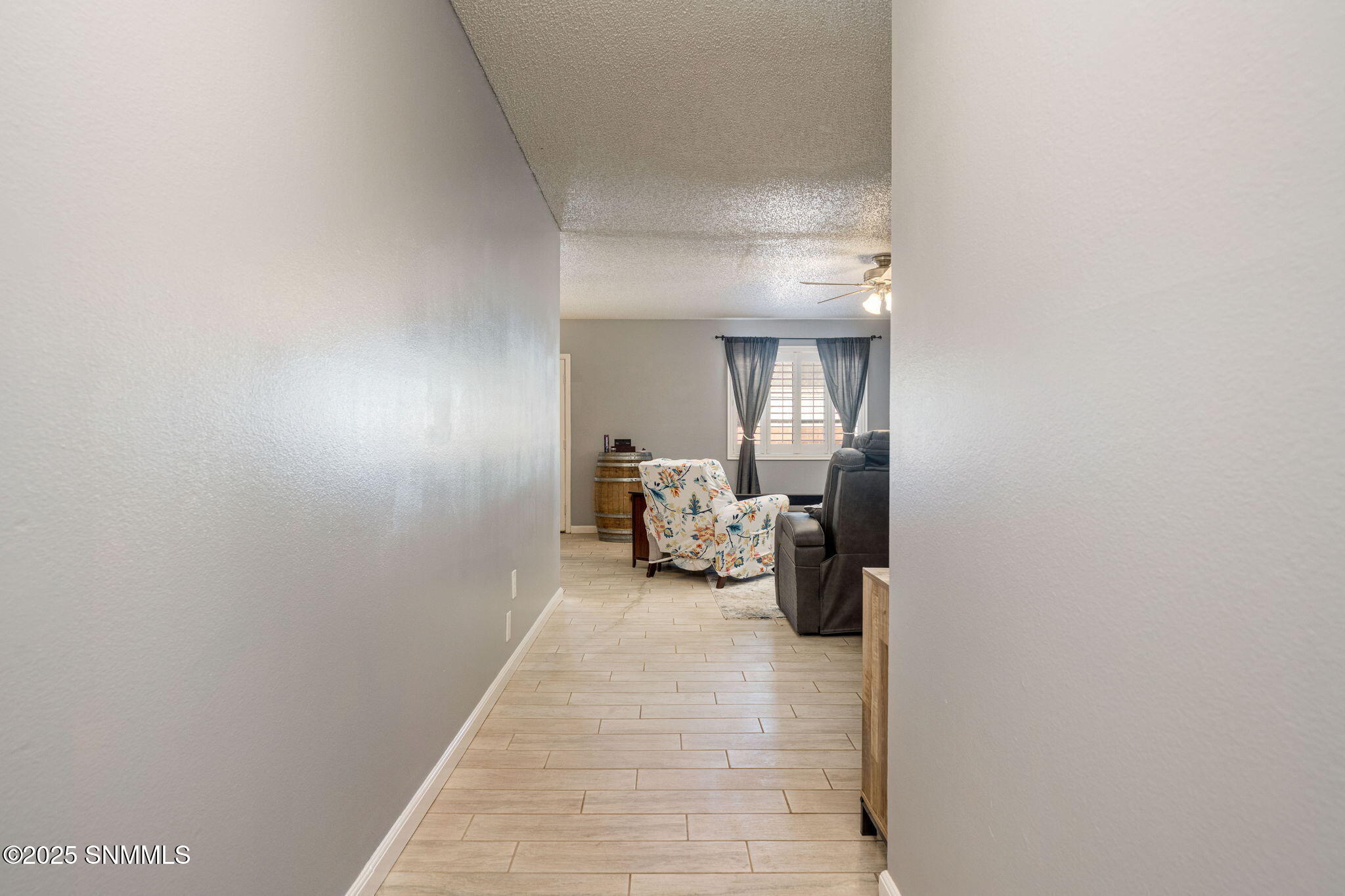 2412 Iowa Avenue Property Photo 4