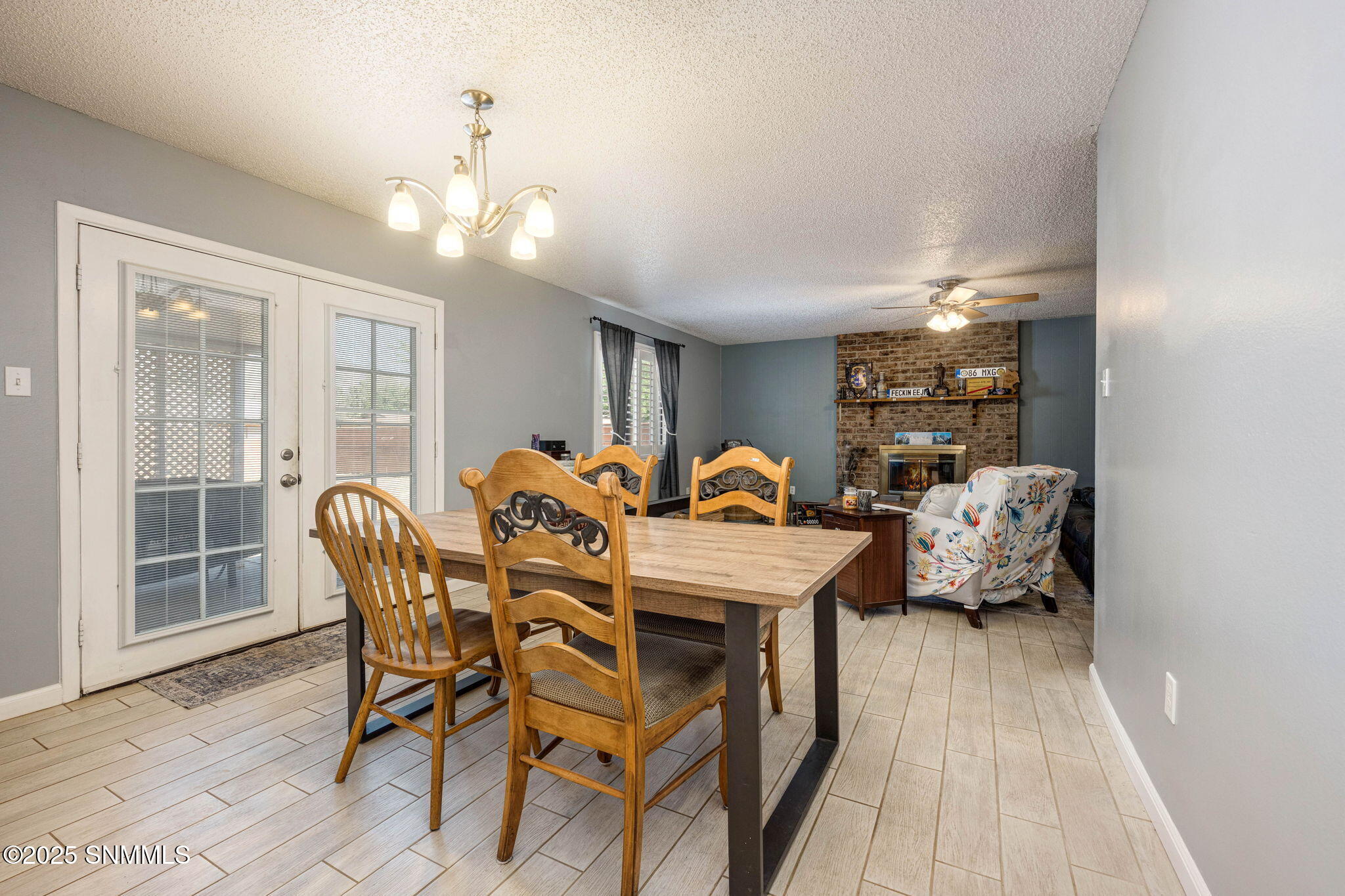2412 Iowa Avenue Property Photo 12