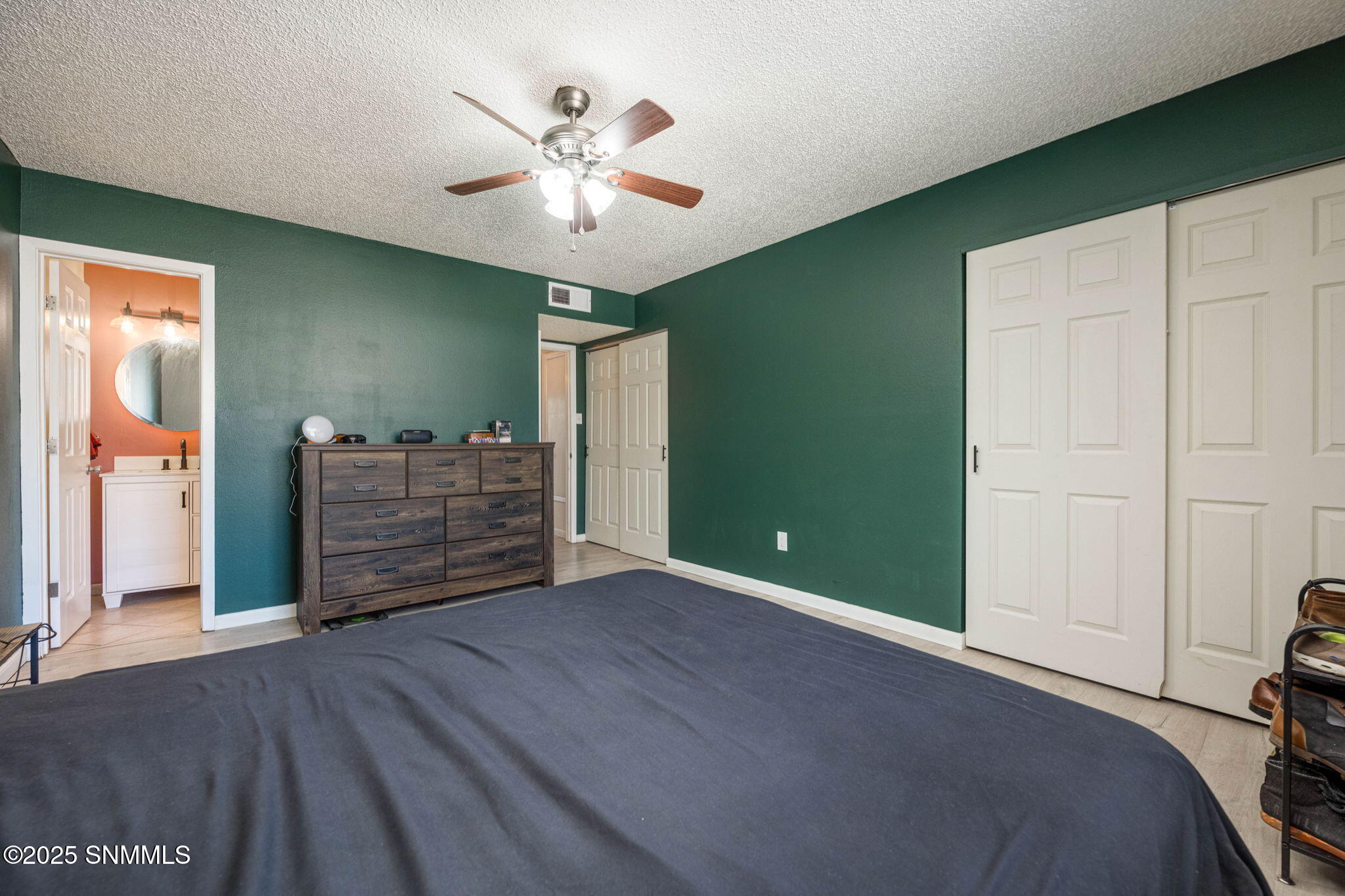 2412 Iowa Avenue Property Photo 17