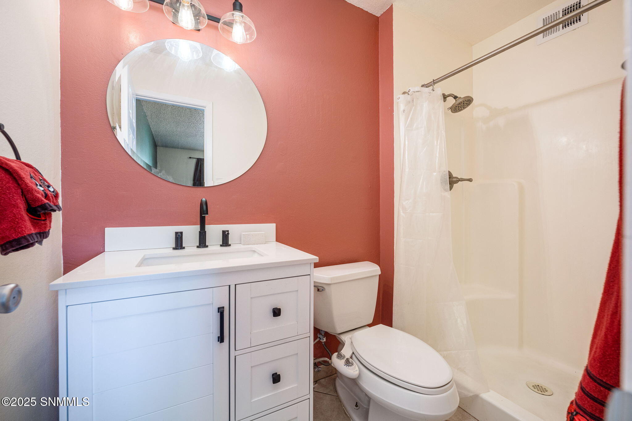 2412 Iowa Avenue Property Photo 18