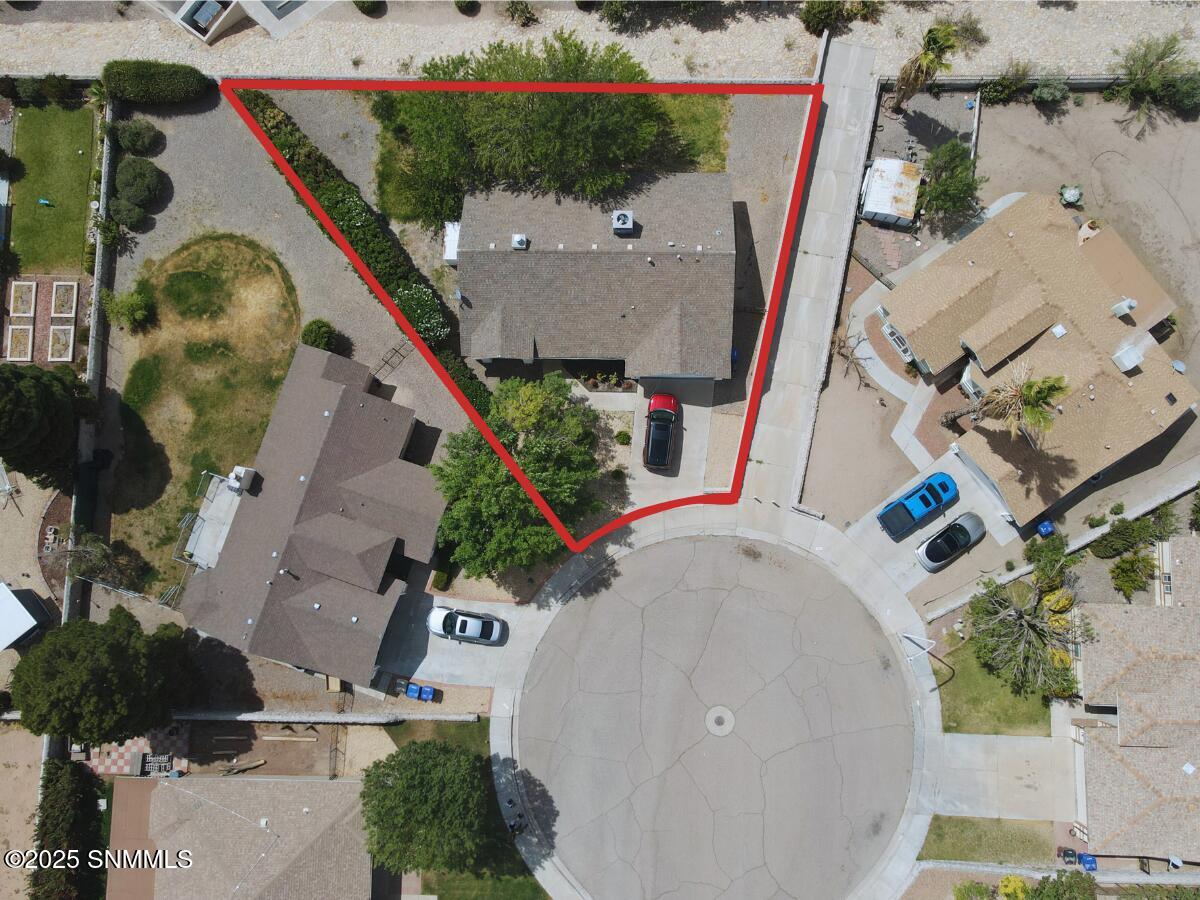 700 Scenic View Drive Property Photo 4
