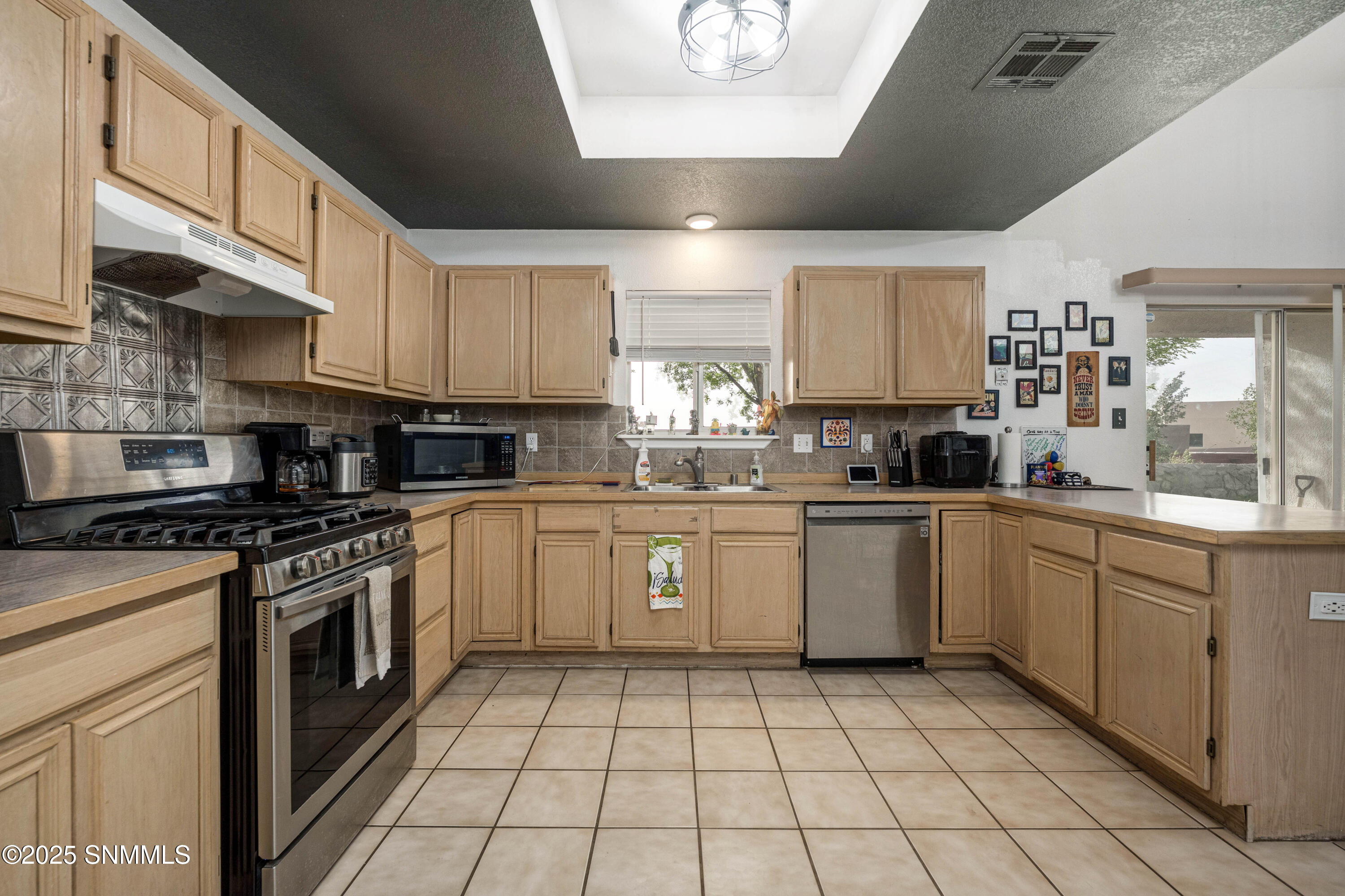 700 Scenic View Drive Property Photo 11
