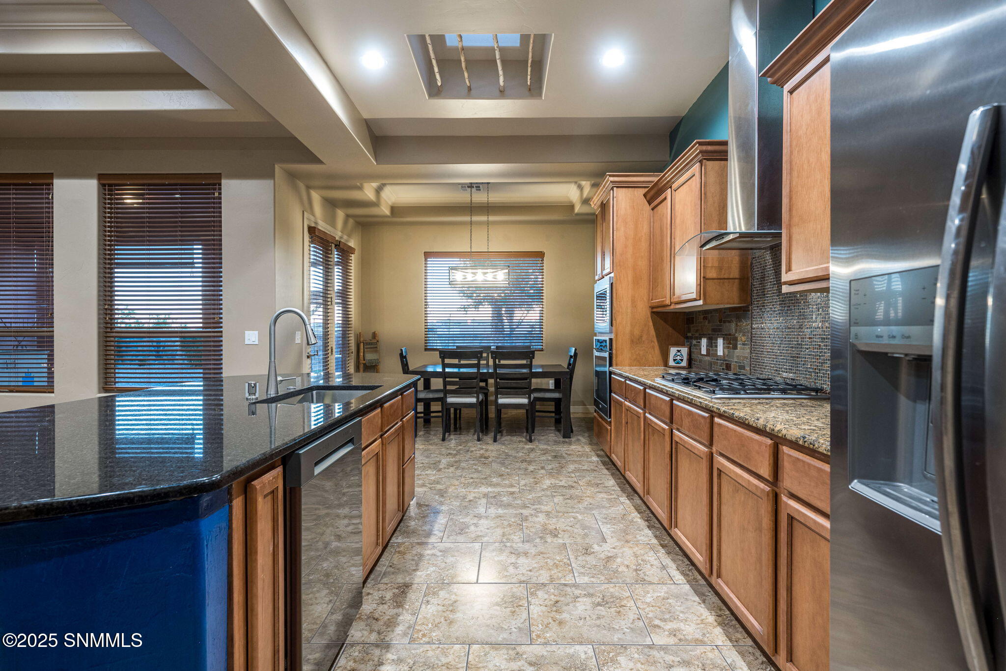 4335 Isleta Court Property Photo 10