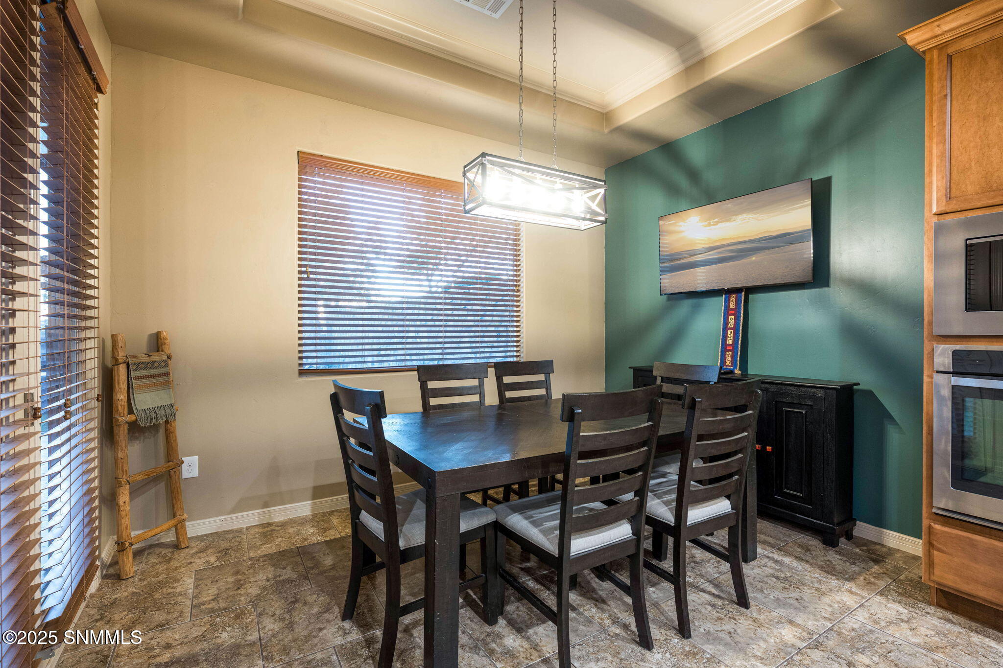 4335 Isleta Court Property Photo 12