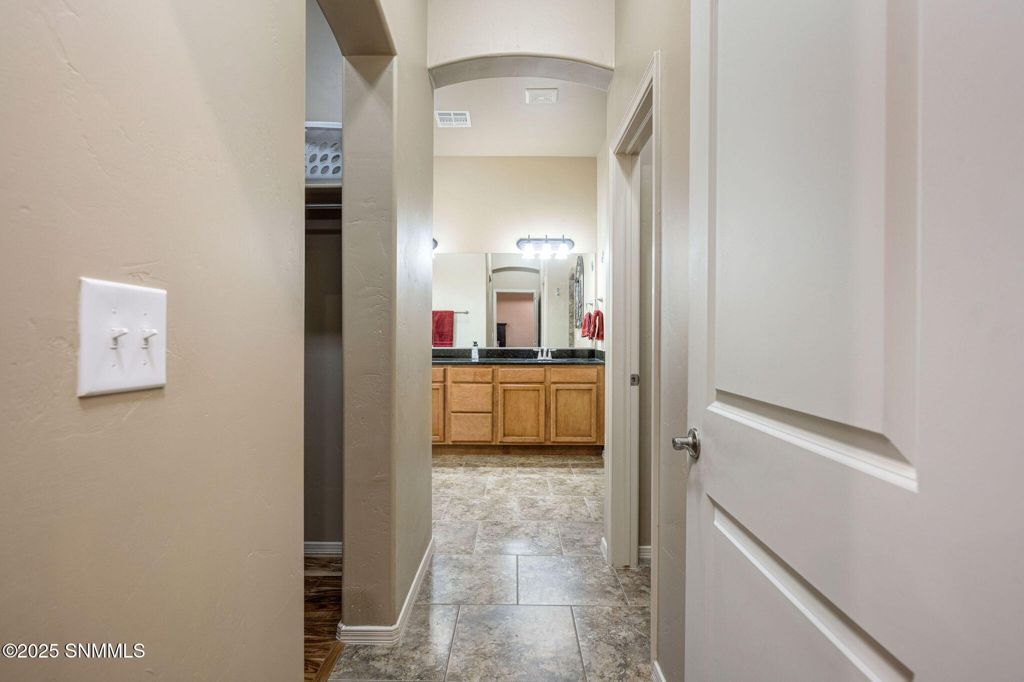 4335 Isleta Court Property Photo 19