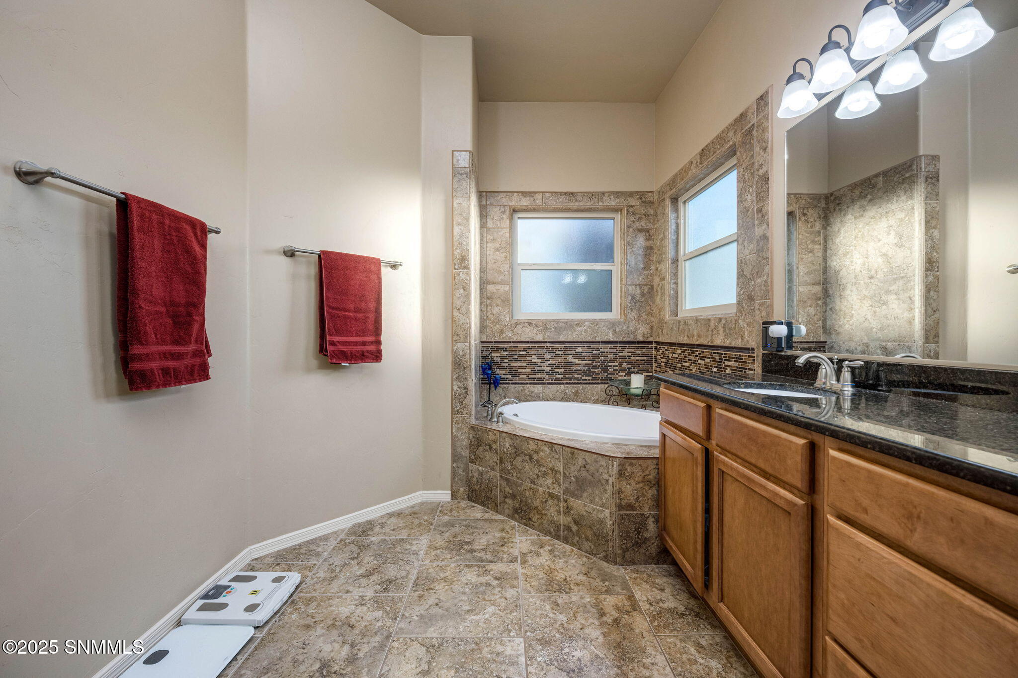4335 Isleta Court Property Photo 22