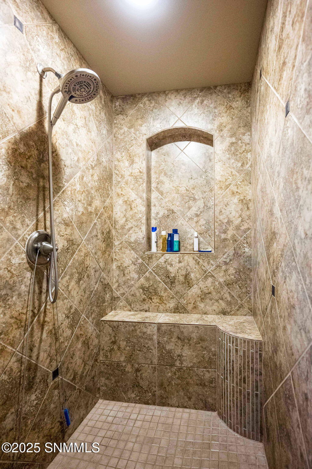 4335 Isleta Court Property Photo 25