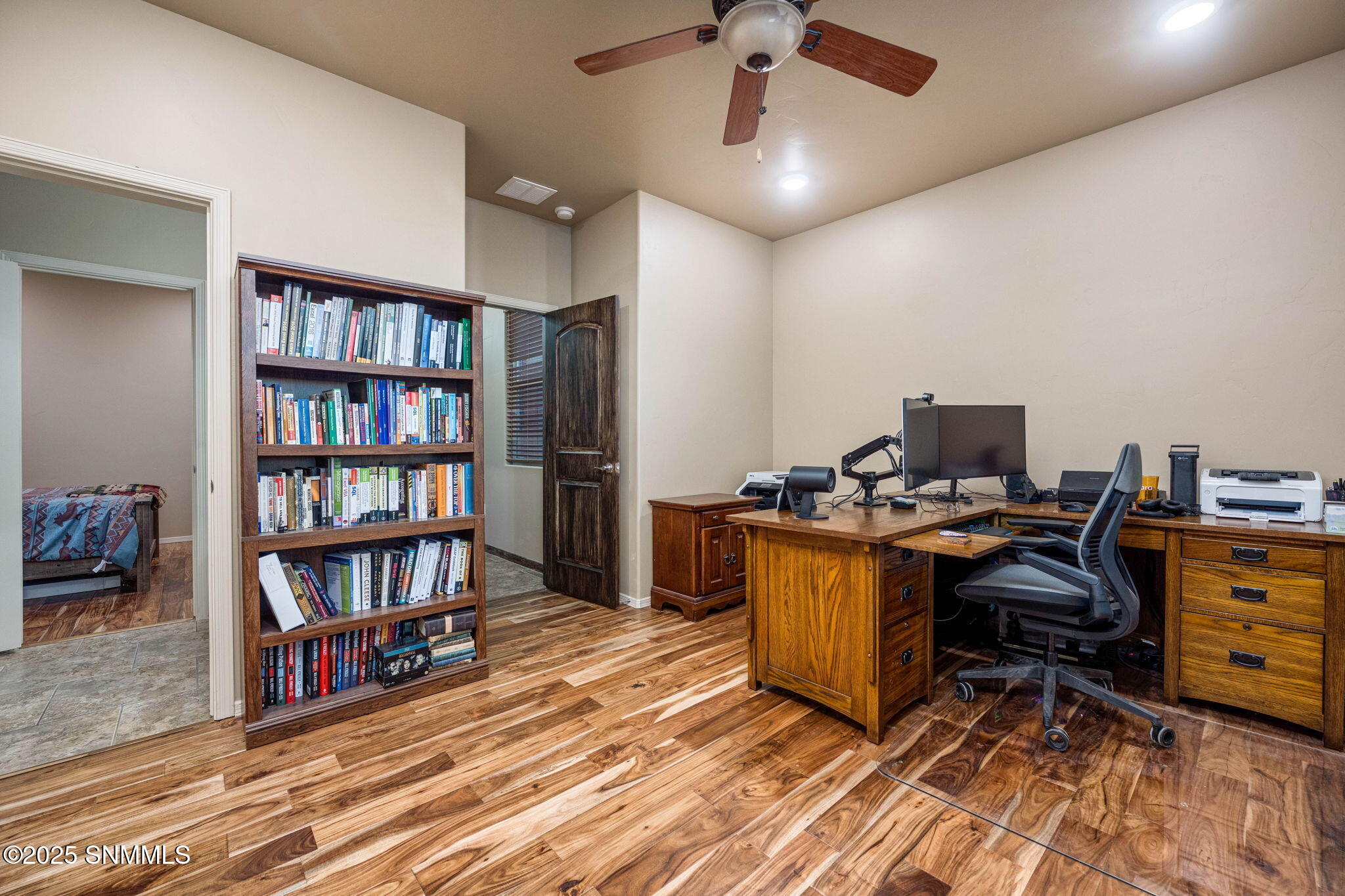4335 Isleta Court Property Photo 28