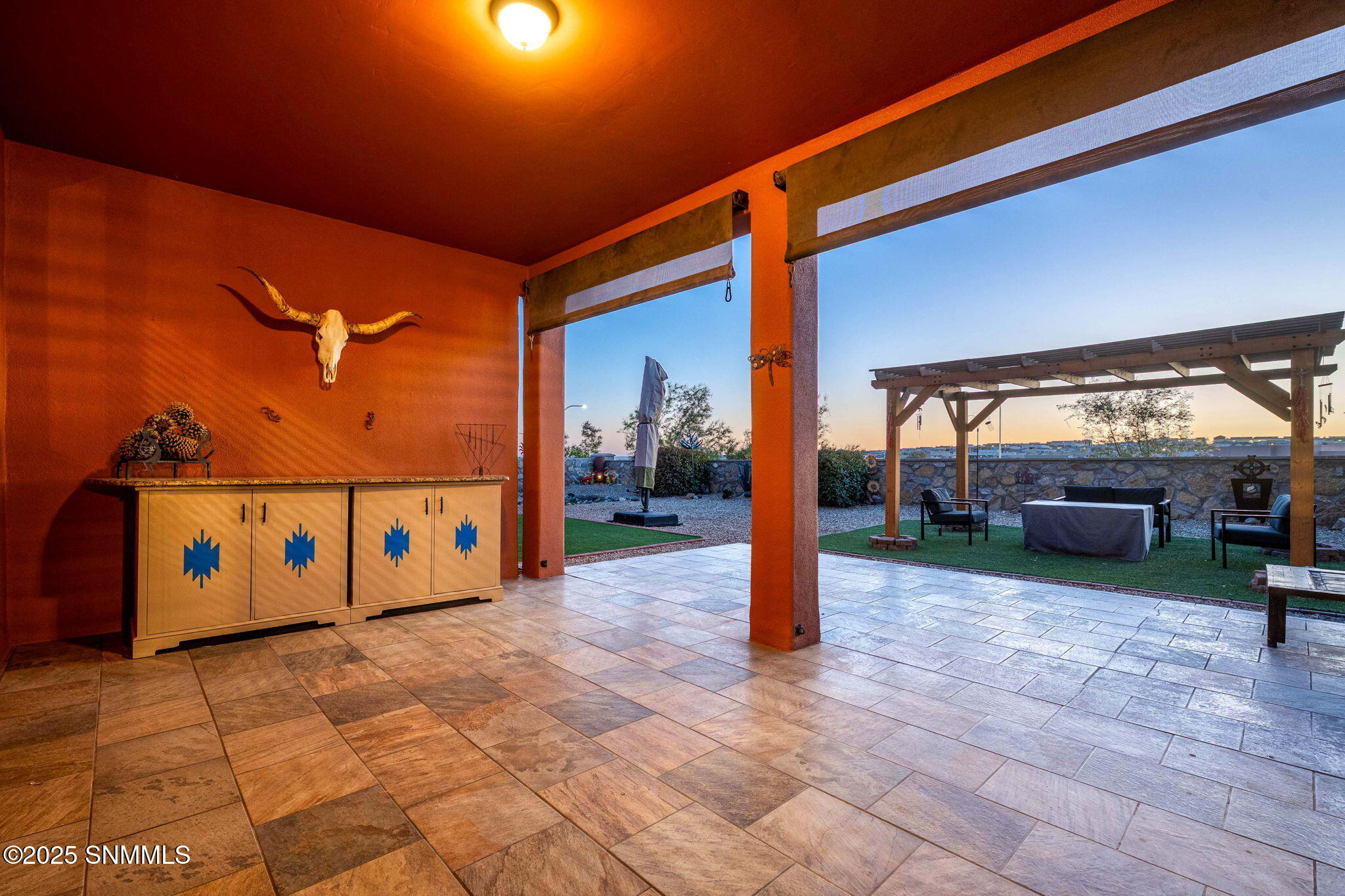 4335 Isleta Court Property Photo 34