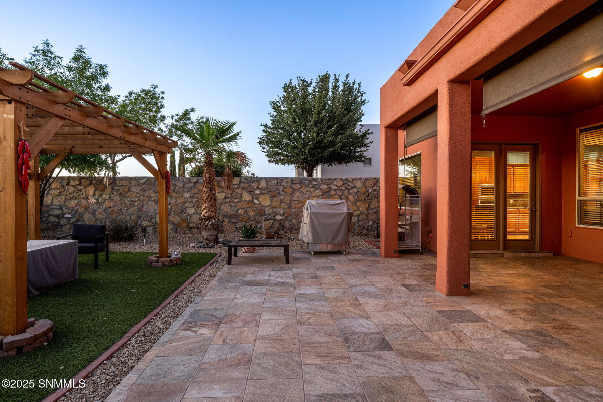 4335 Isleta Court Property Photo 35