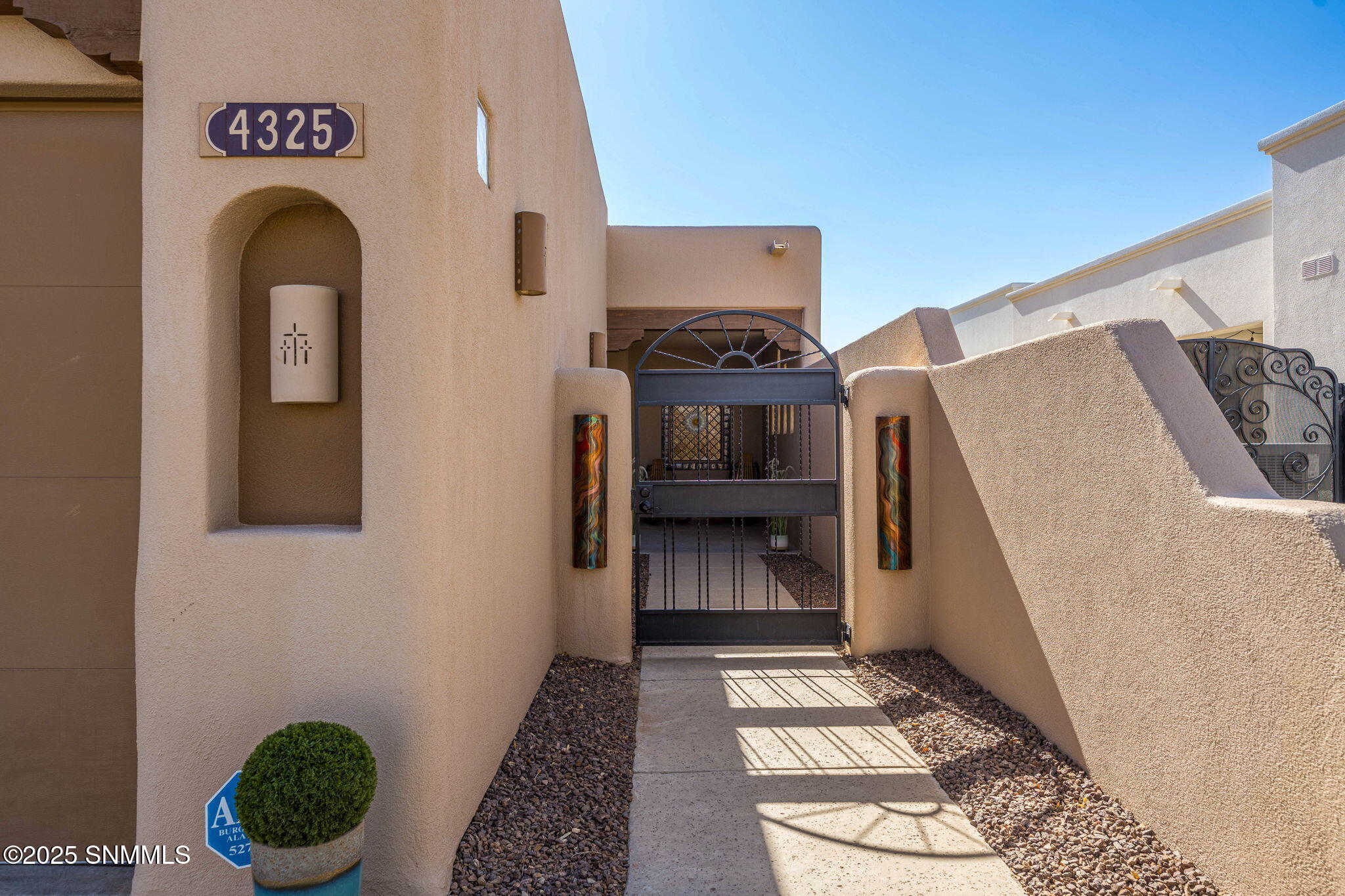 4325 Hopi Court Property Photo 3